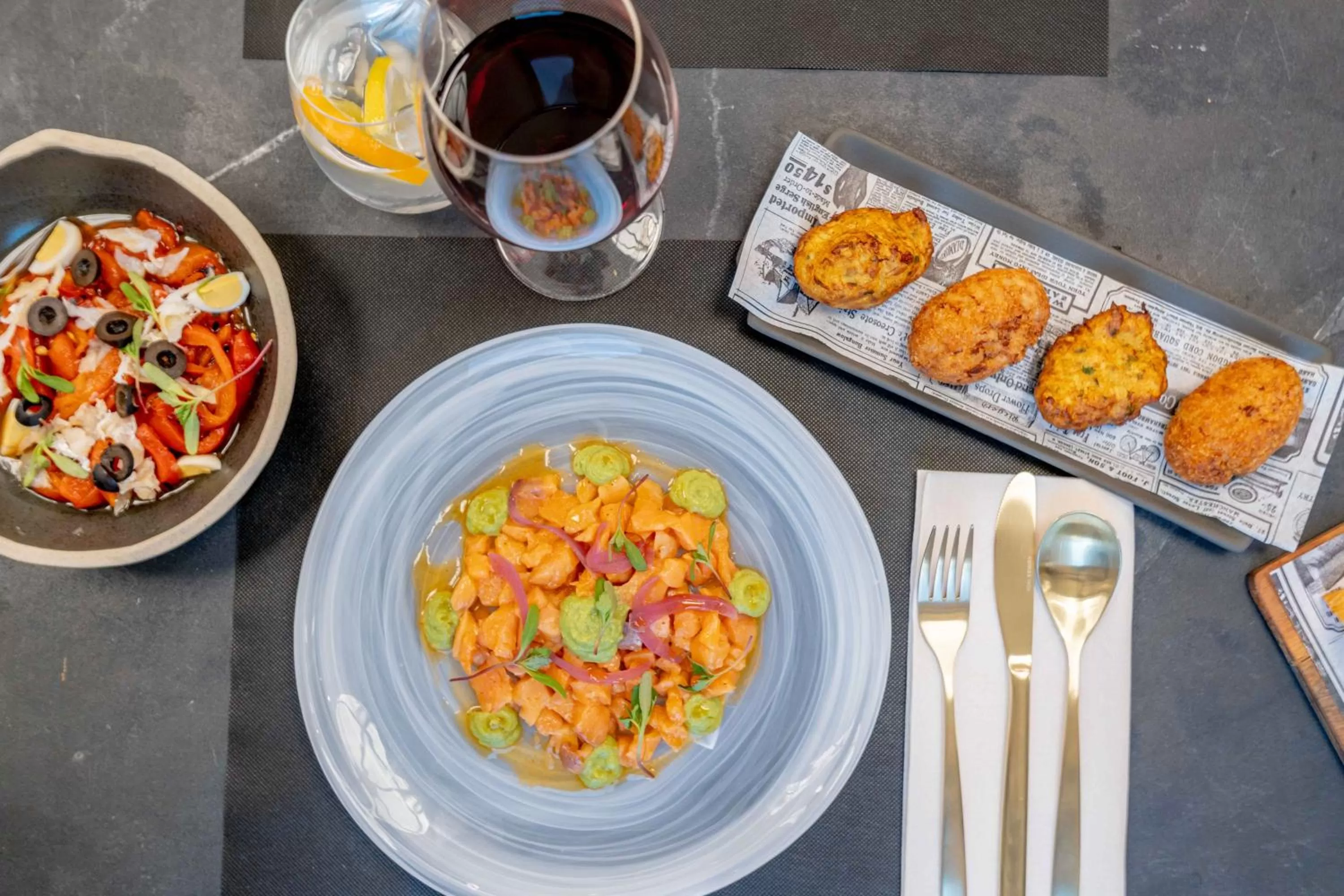 Food and drinks in L&H Gran Vía Valencia