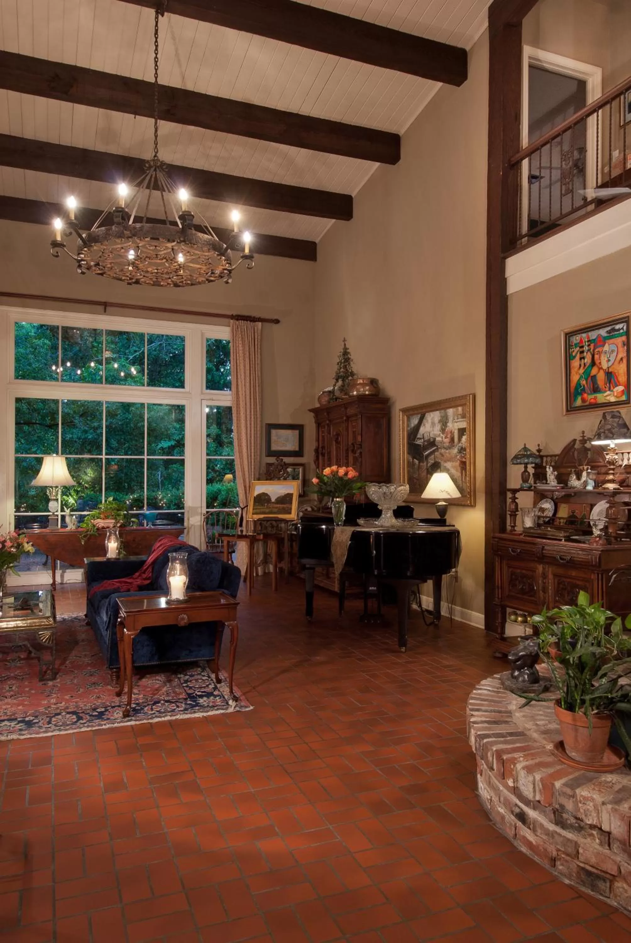Living room in The Stockade Bed and Breakfast