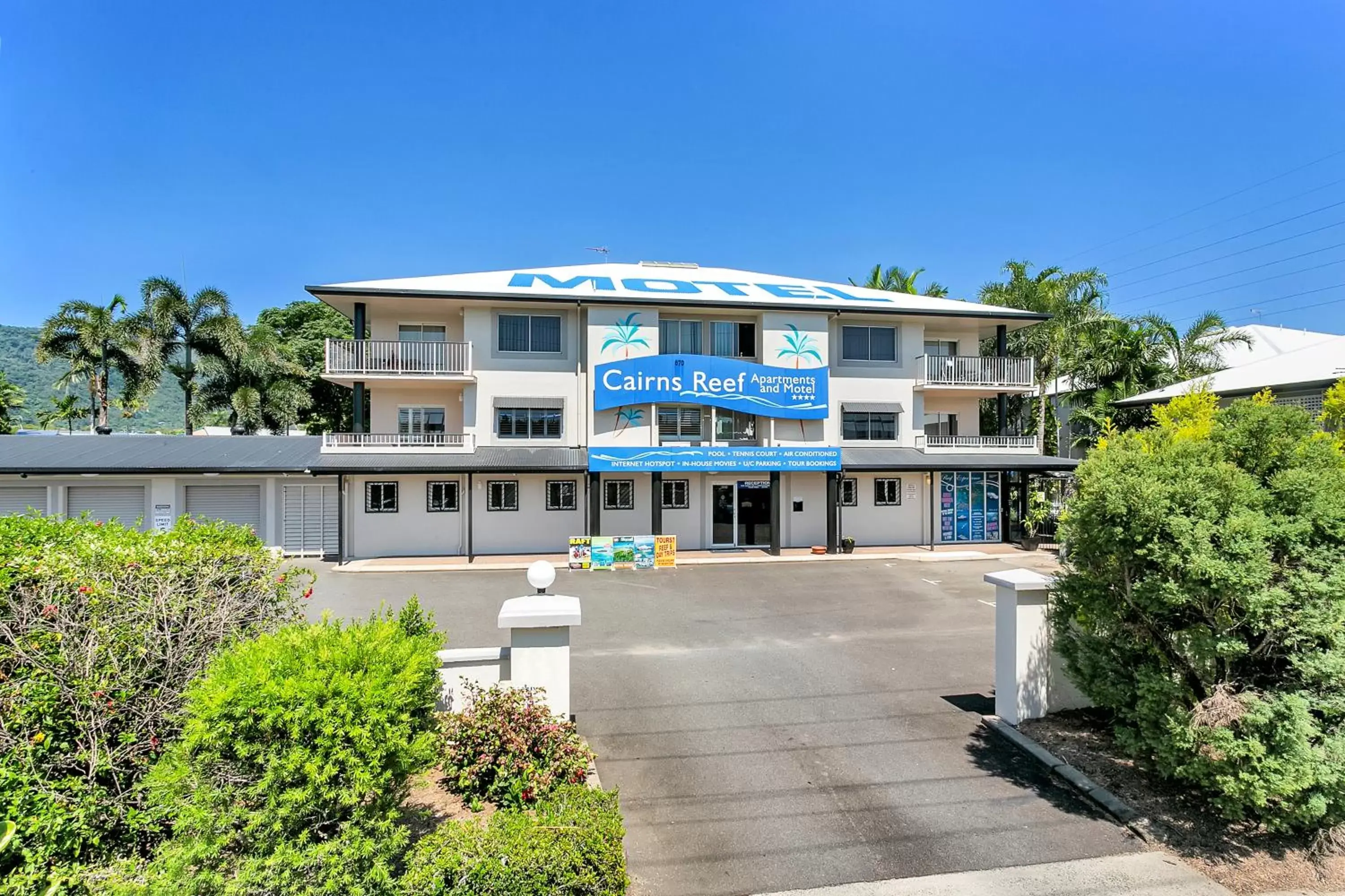 Cairns Reef Apartments & Motel Cairns Reef Apartments & Motel