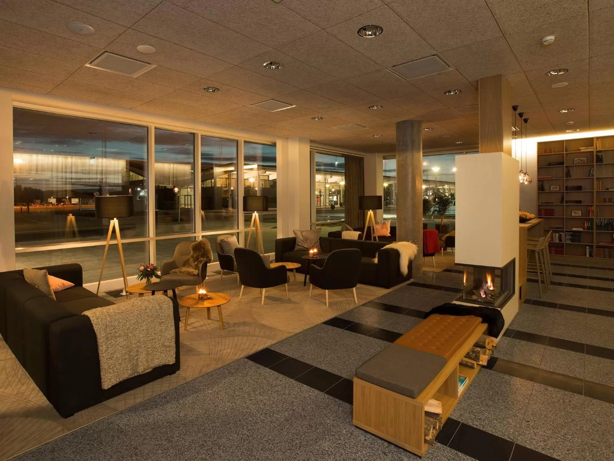 Communal lounge/ TV room in Aalborg Airport Hotel