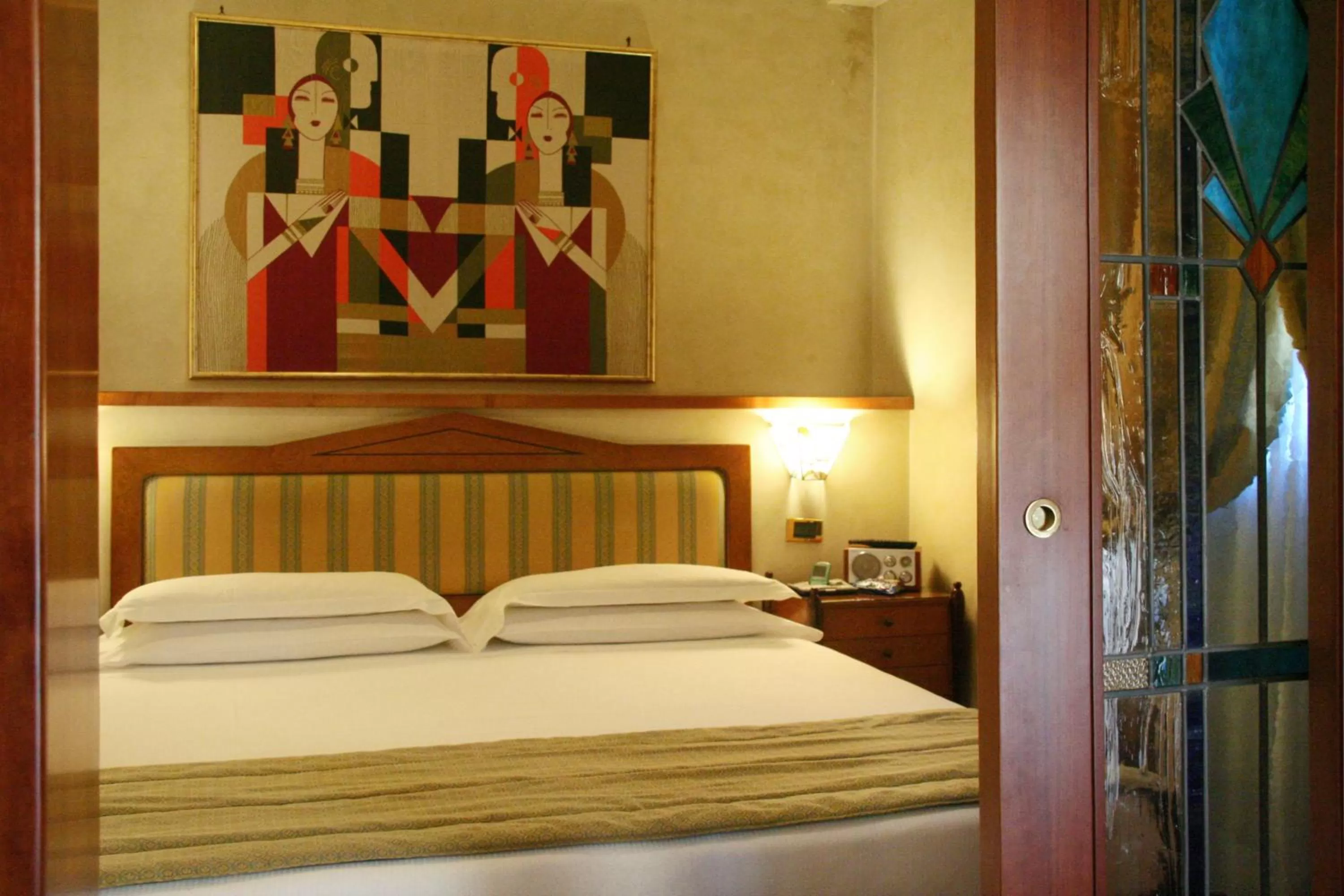 Bed in Best Western Hotel Artdeco