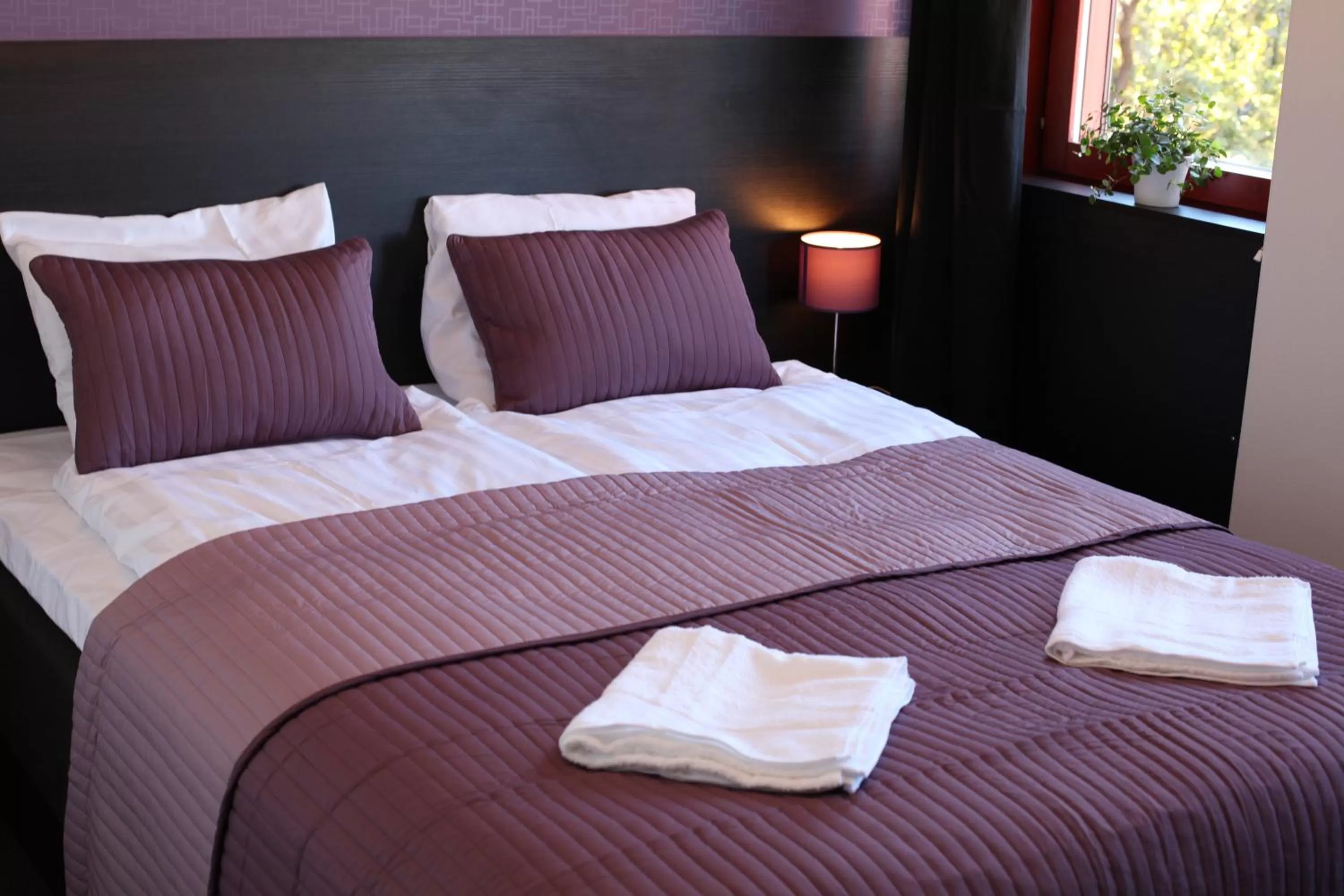 Bed in Nacka Stadshotell