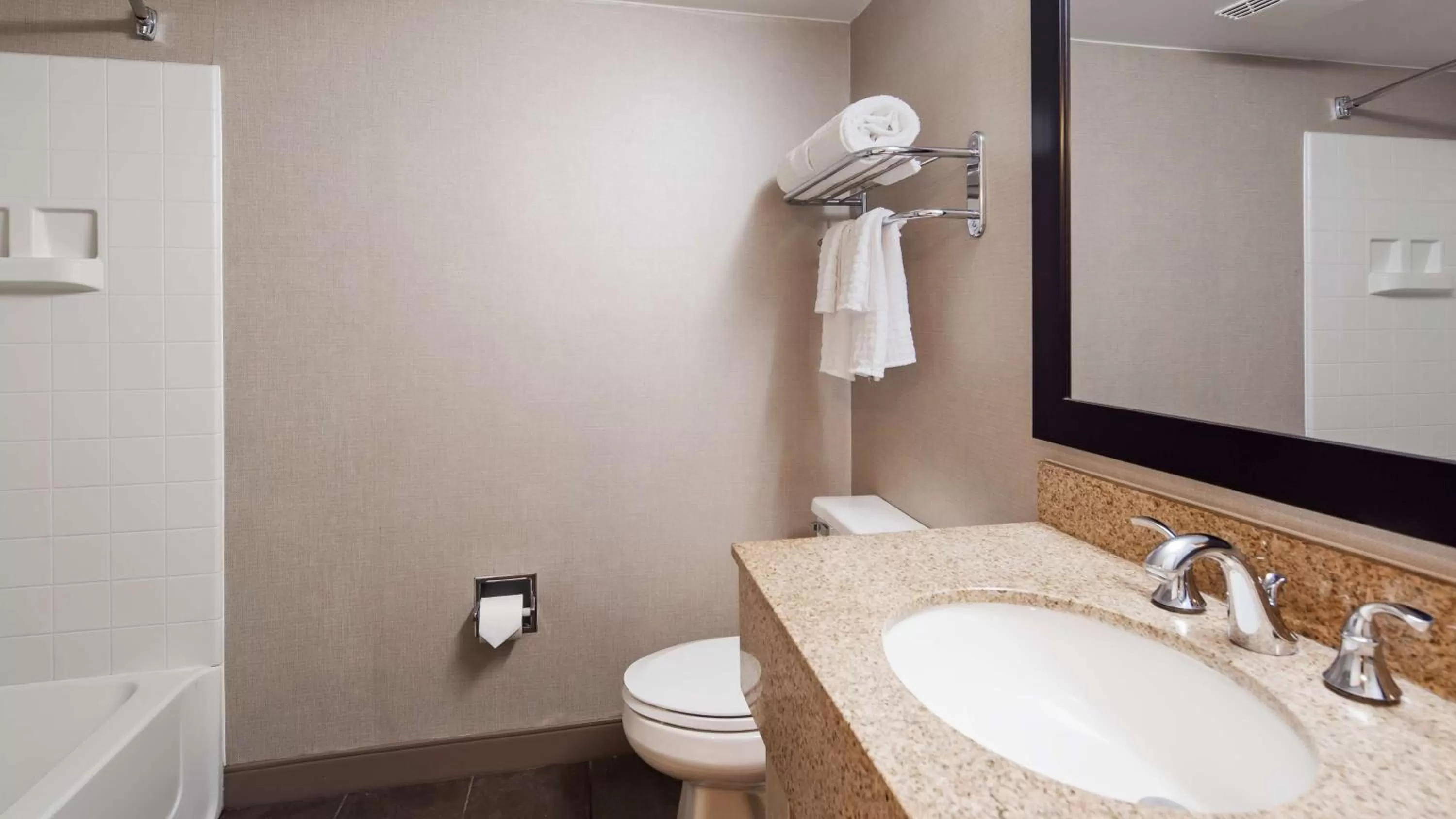 Bathroom in Best Western La Plata Inn