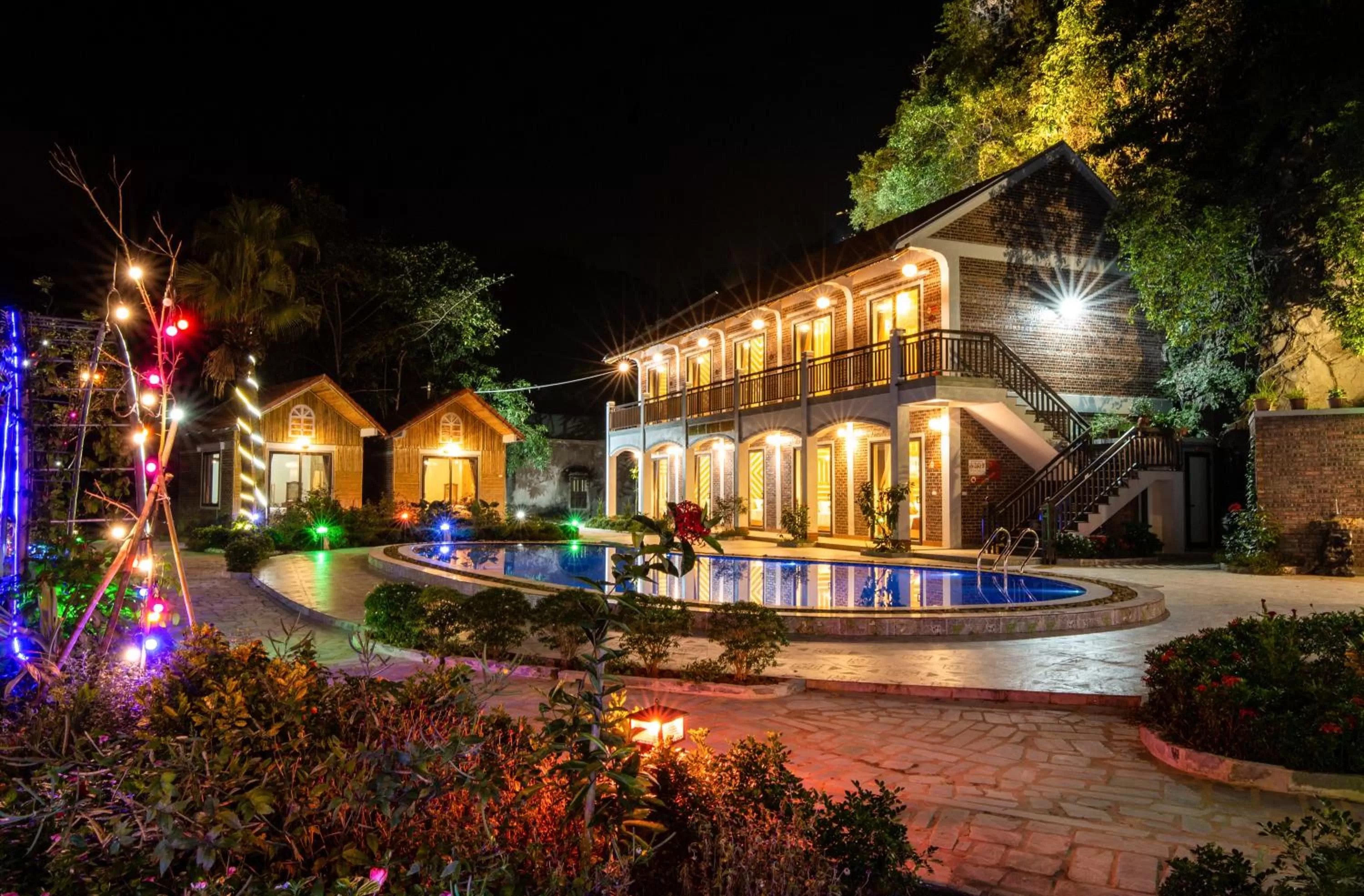 Property Building in HoangLong Riverside Homestay