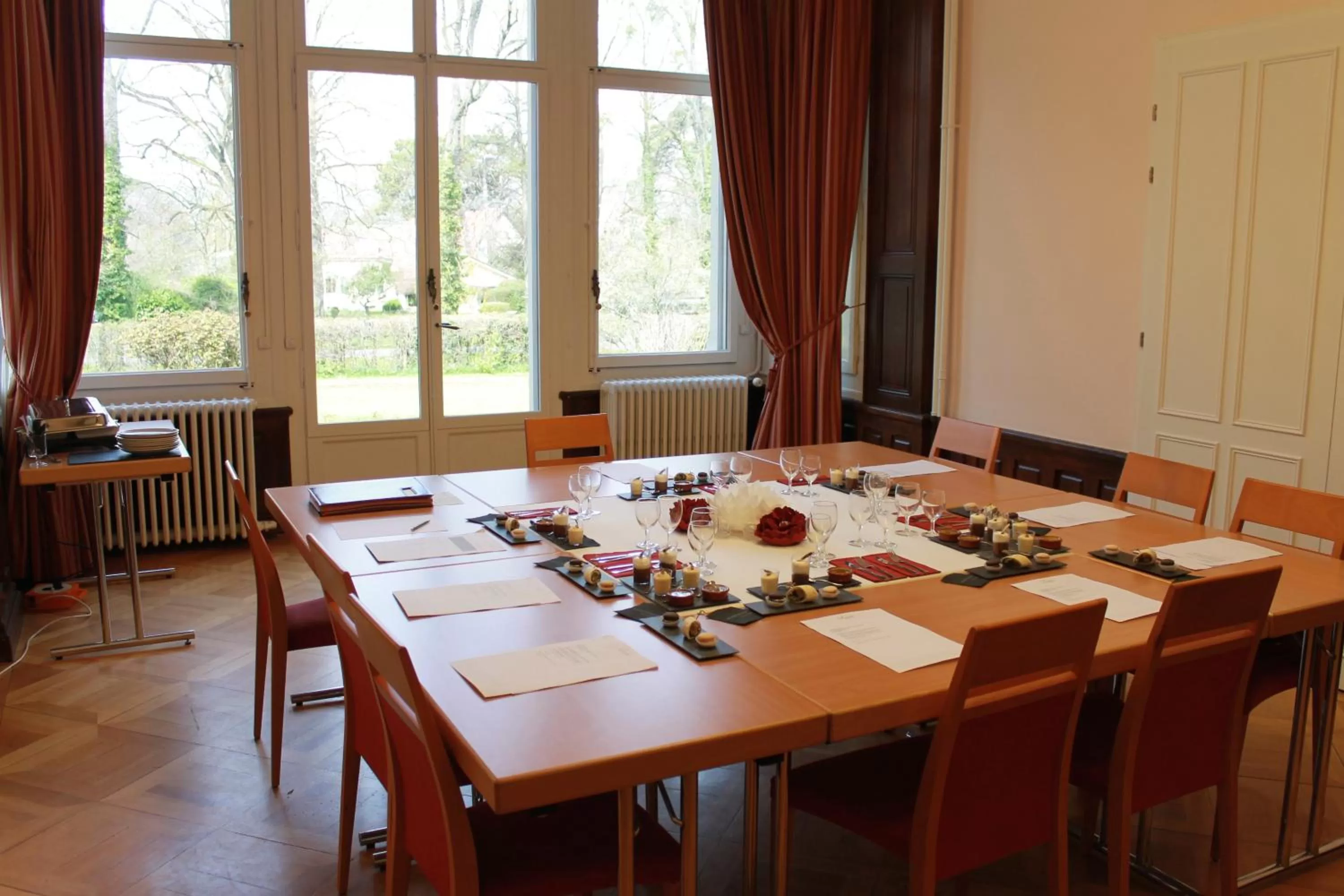 Meeting/conference room in Le Cénacle