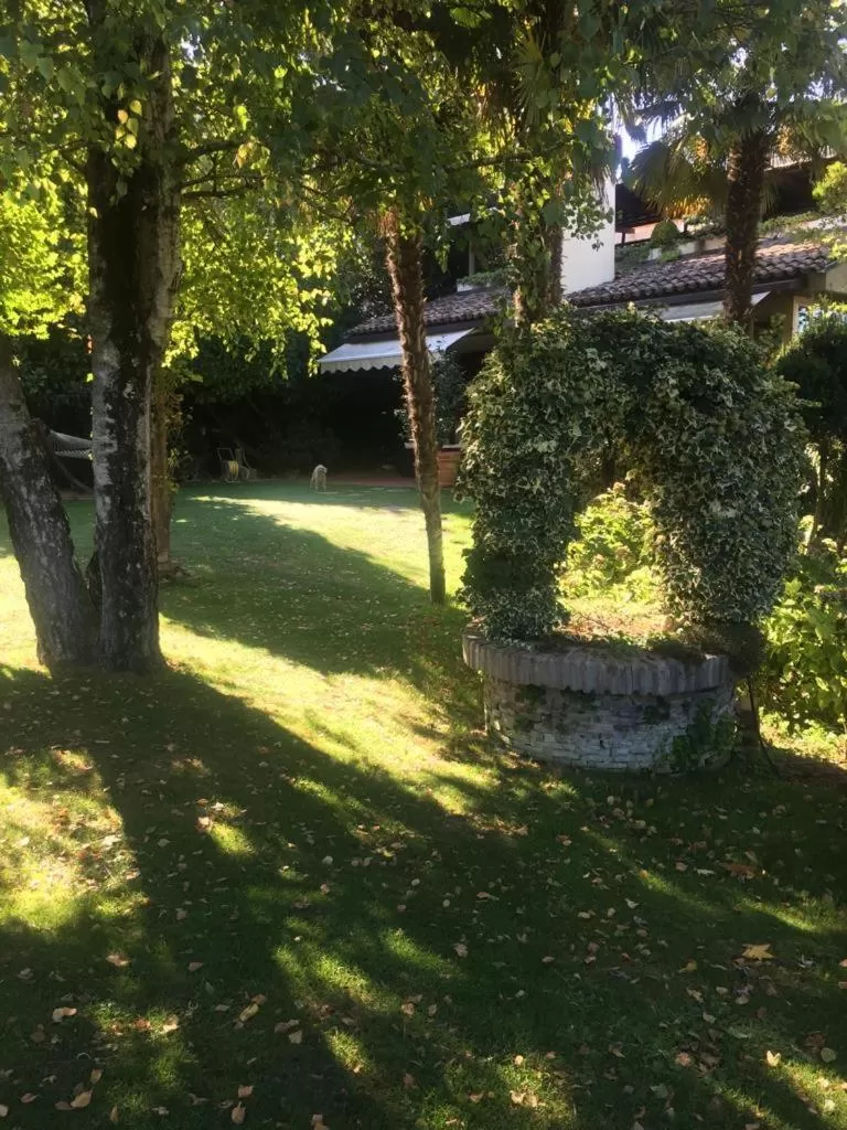 Garden in La Pergola B&B