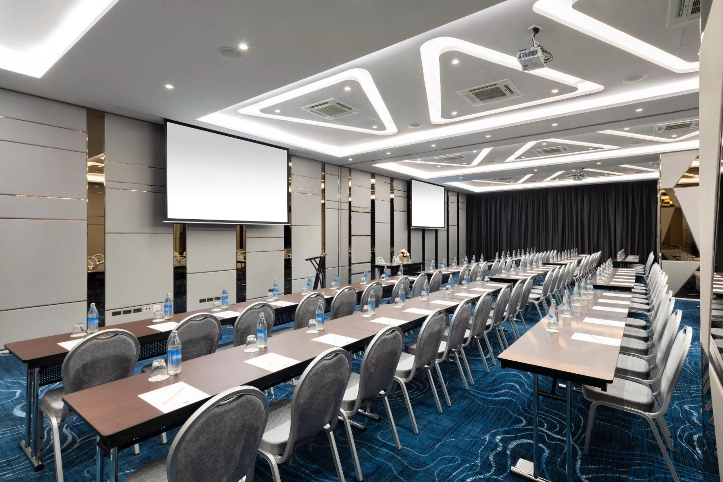 Business facilities in ibis Styles Bangkok Ratchada