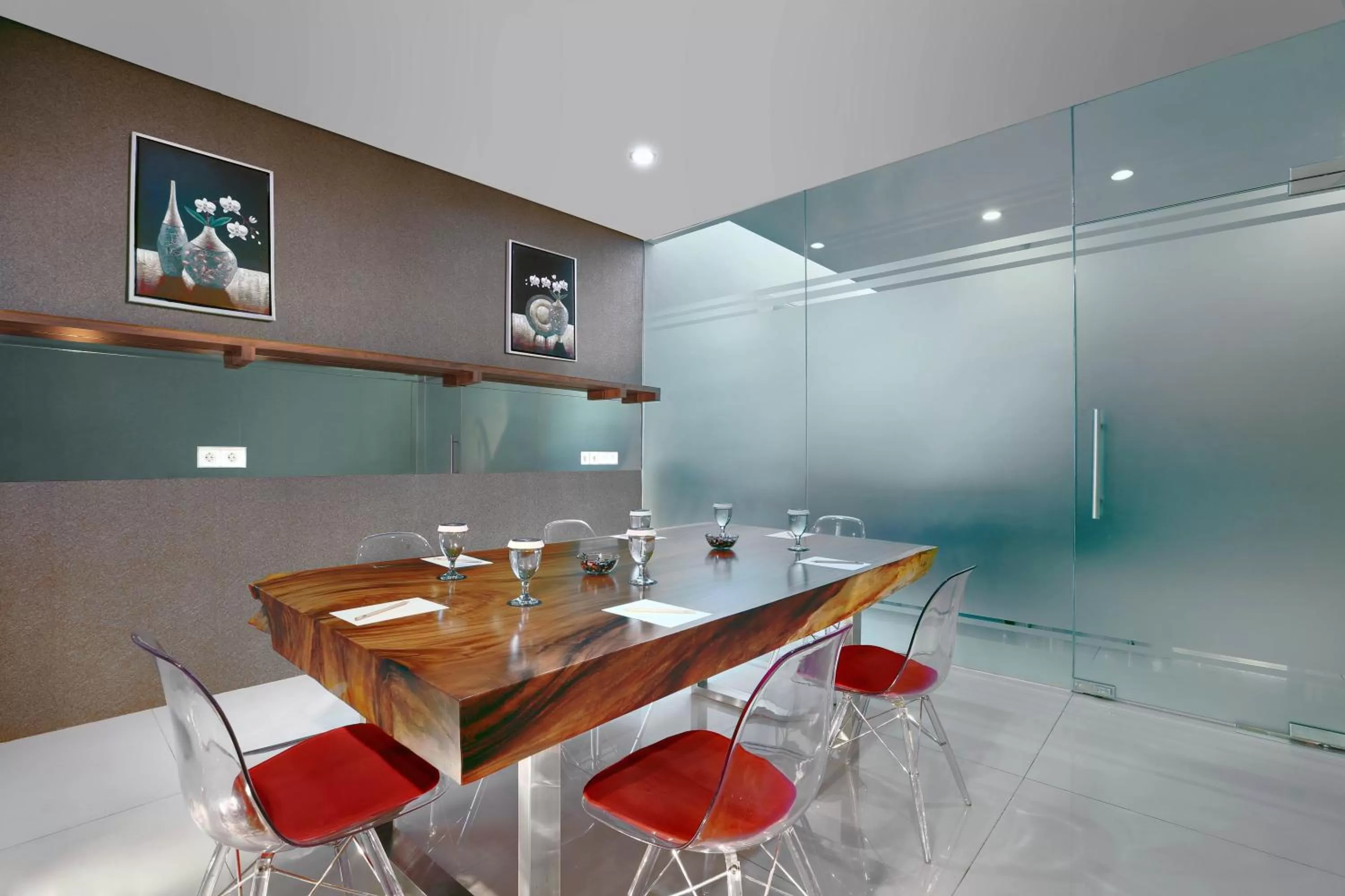 Area and facilities in Hotel Neo Gubeng by ASTON