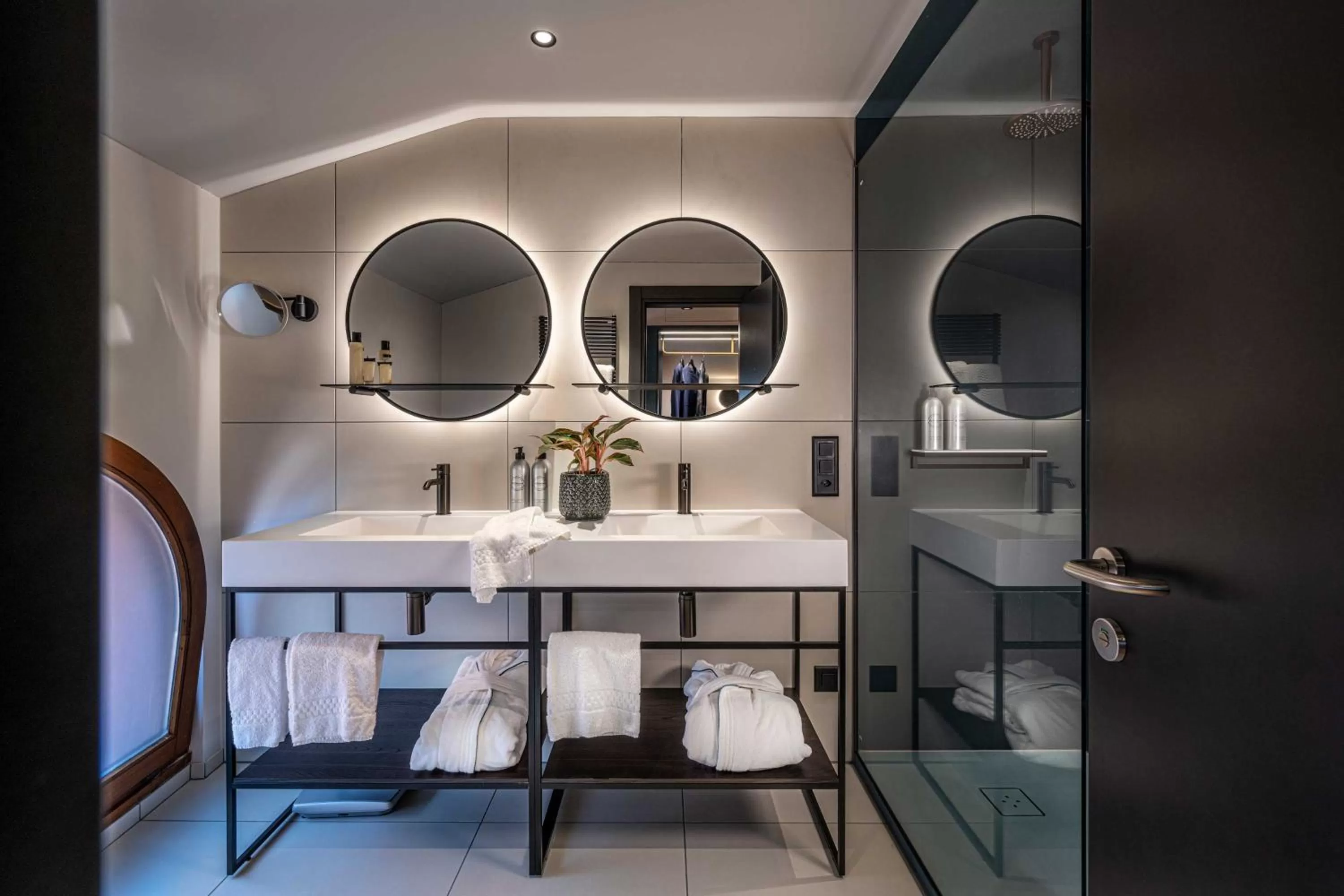 Bathroom in LUGANODANTE Boutique & Lifestyle Hotel