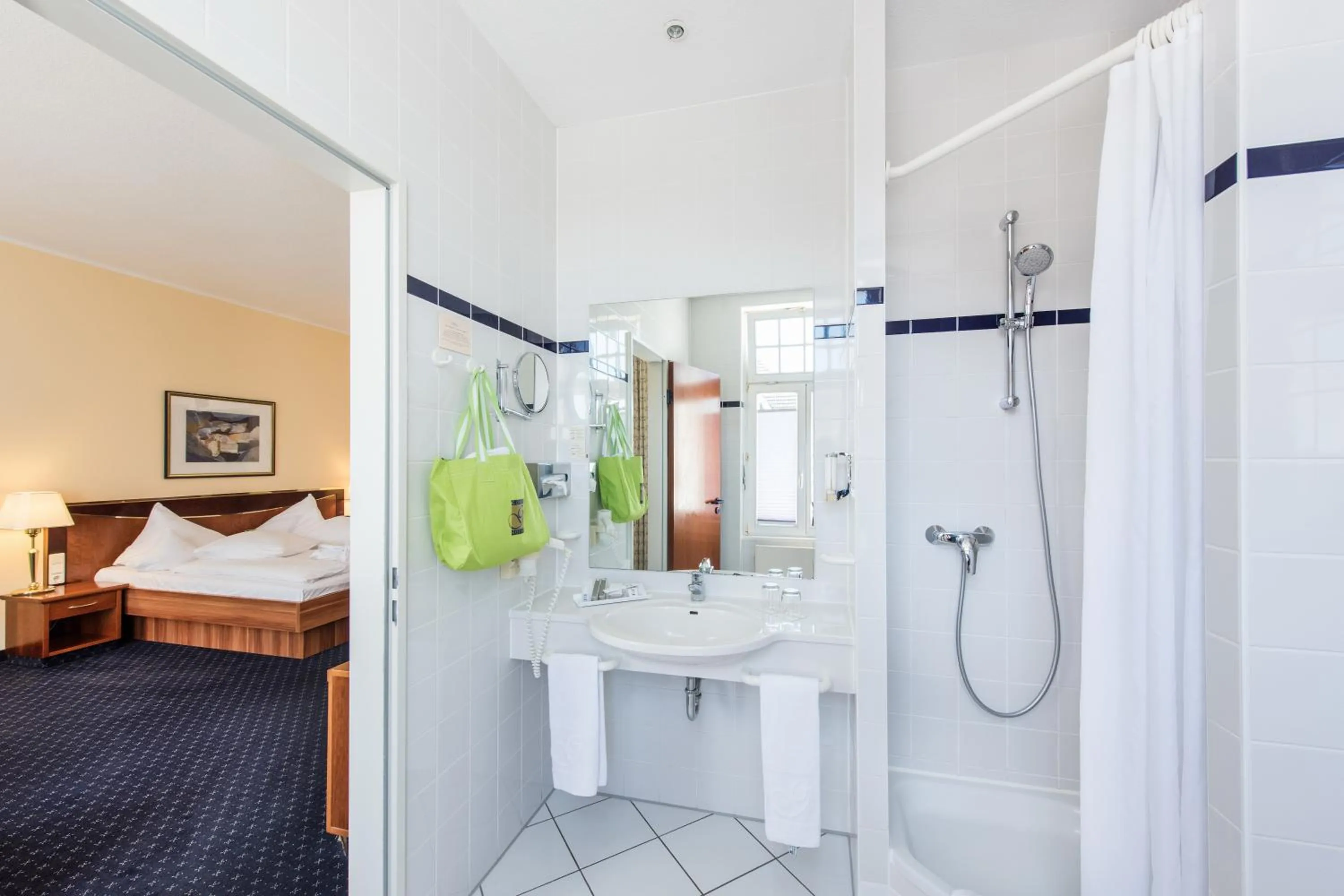 Bathroom, Bed in Göbel`s Hotel Quellenhof