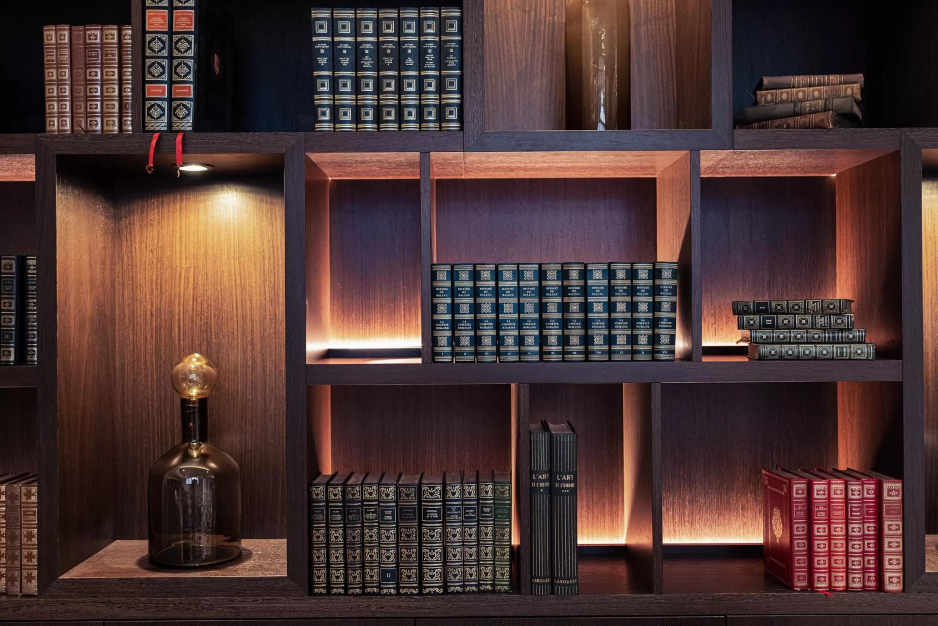 Library in Villas Foch Boutique Hotel & Spa Bordeaux