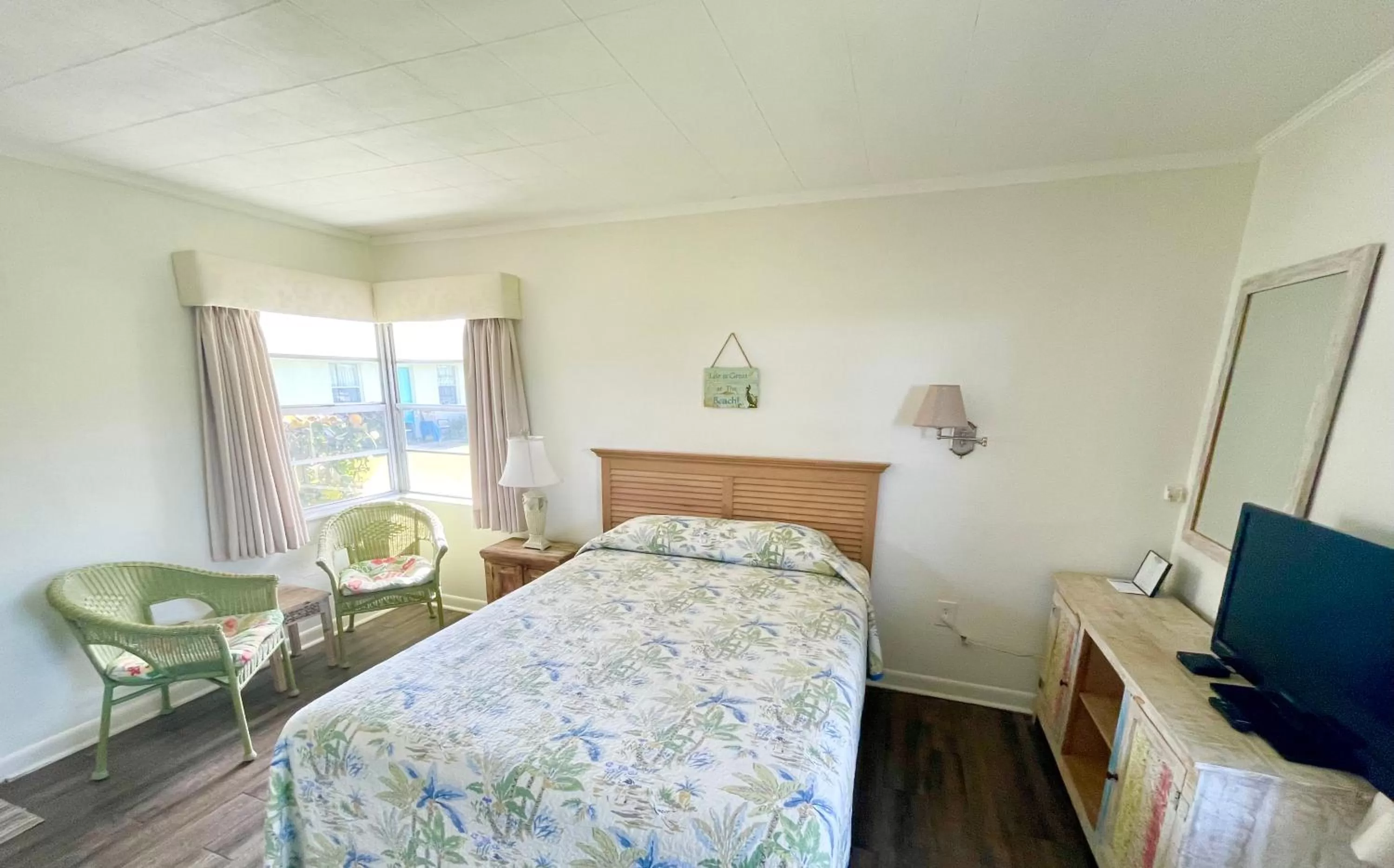 Bed in Surf Studio Beach Resort