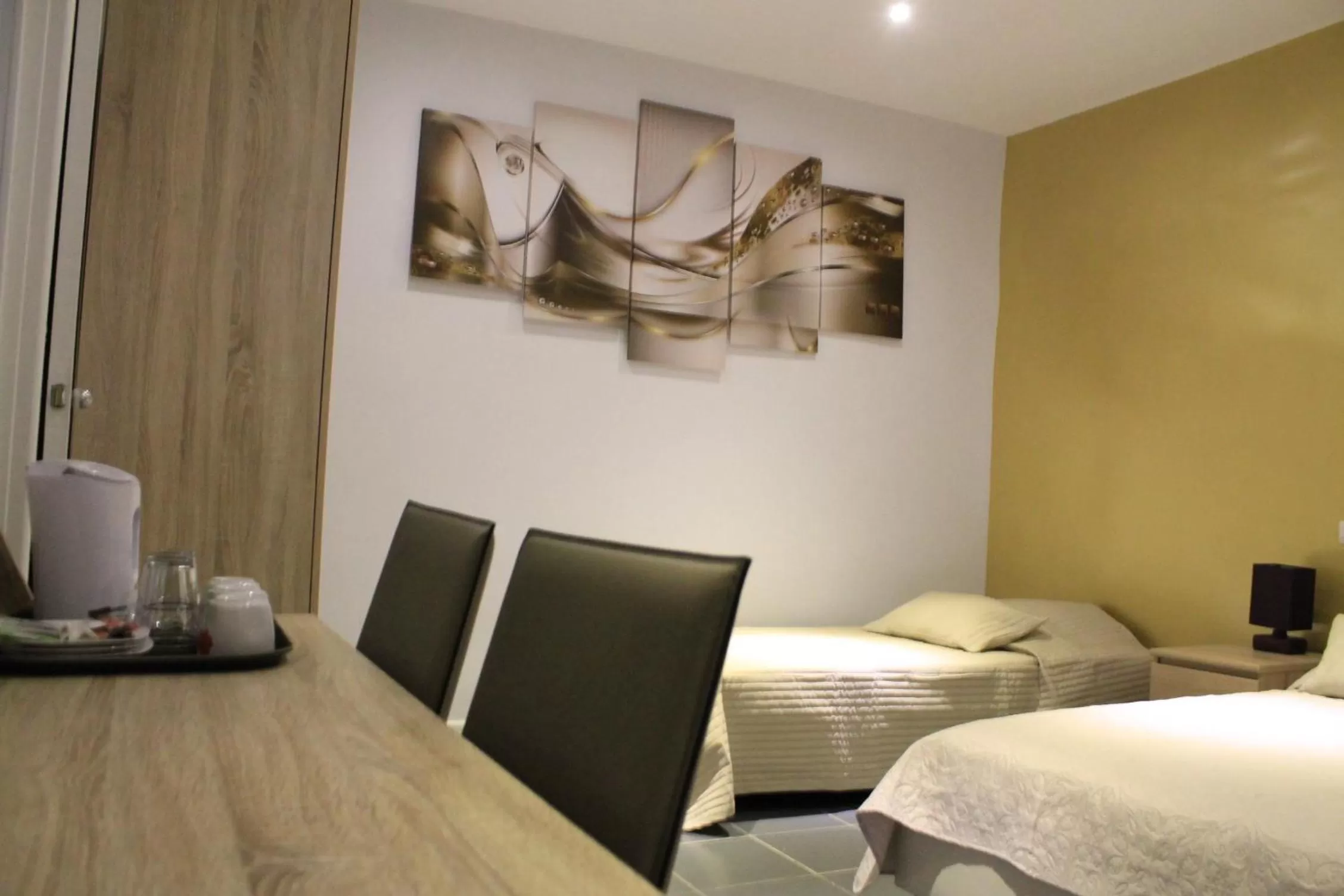 Bedroom, Bed in Kyriad Direct Beziers Centre