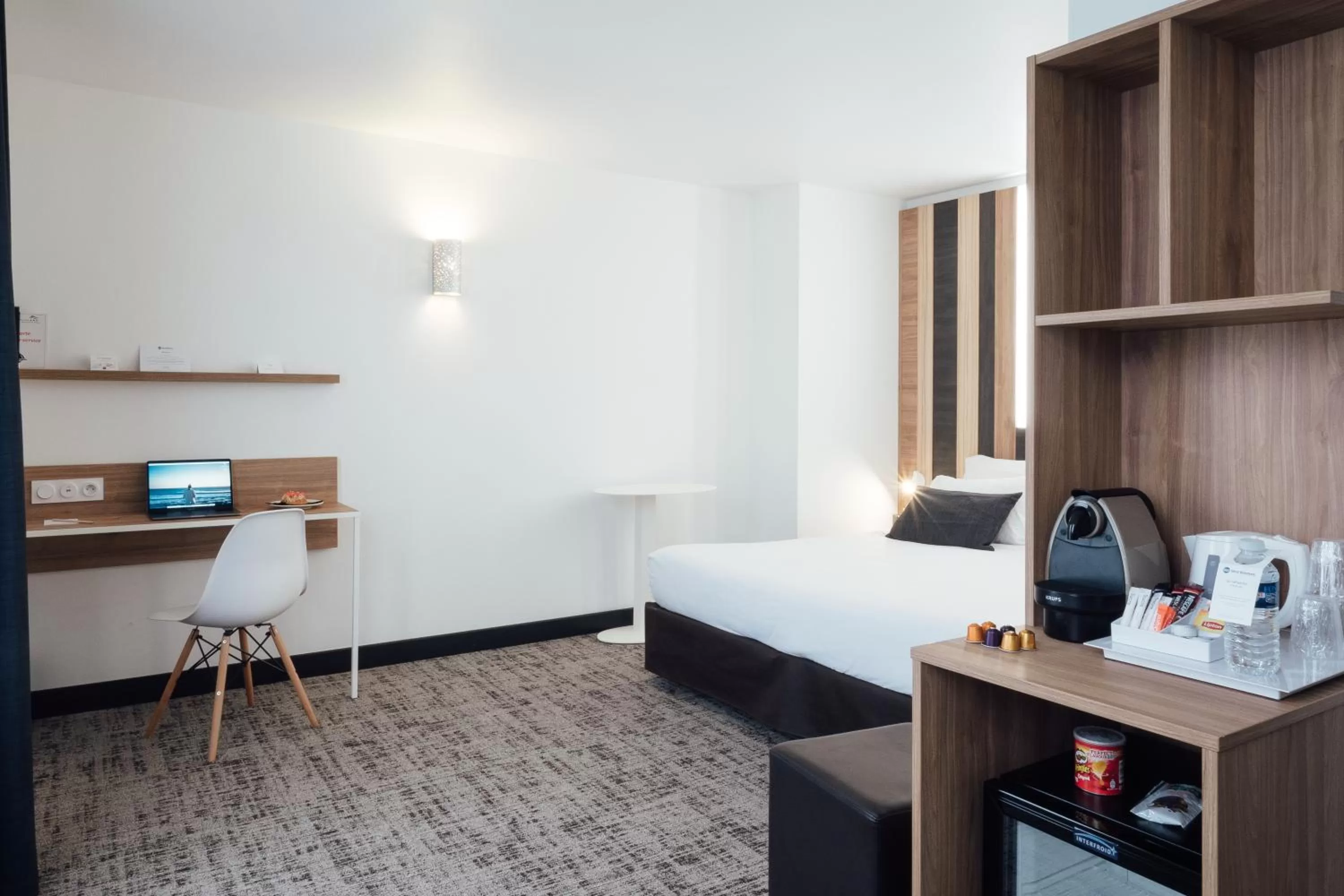 Family, Bed in Best Western Hôtel International