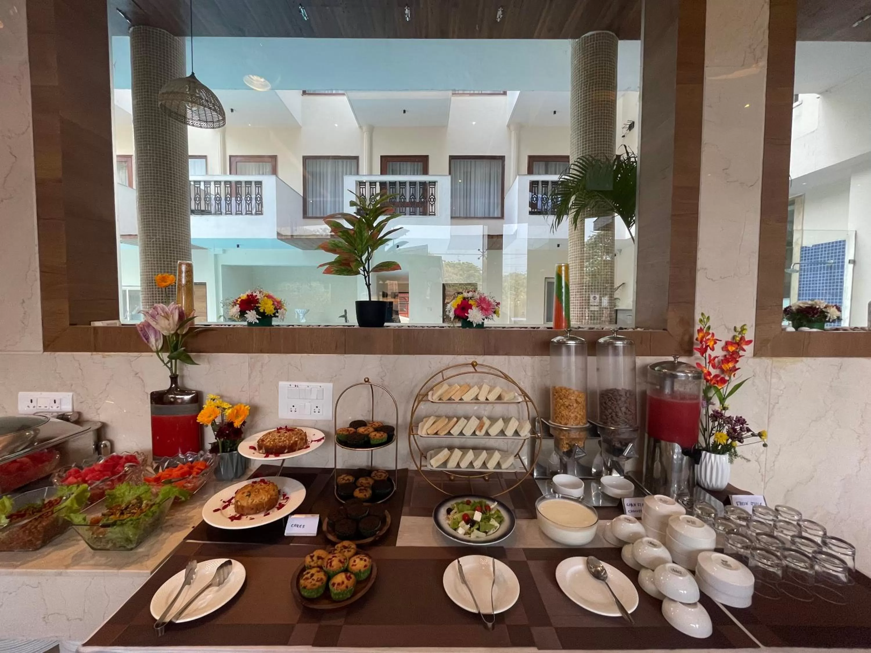 Breakfast in Le Seasons Resort