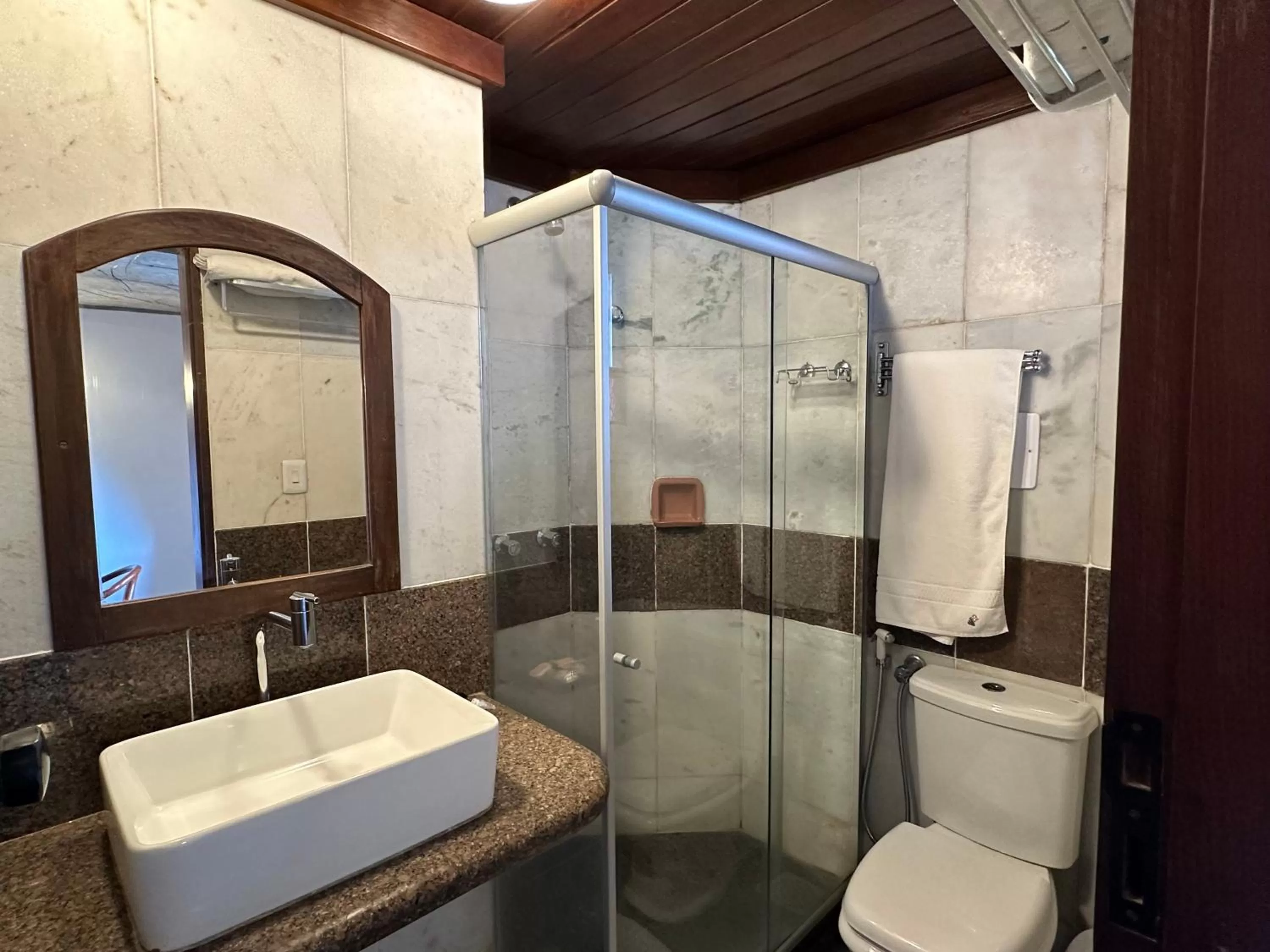 Shower in Hotel Catharina Paraguaçu