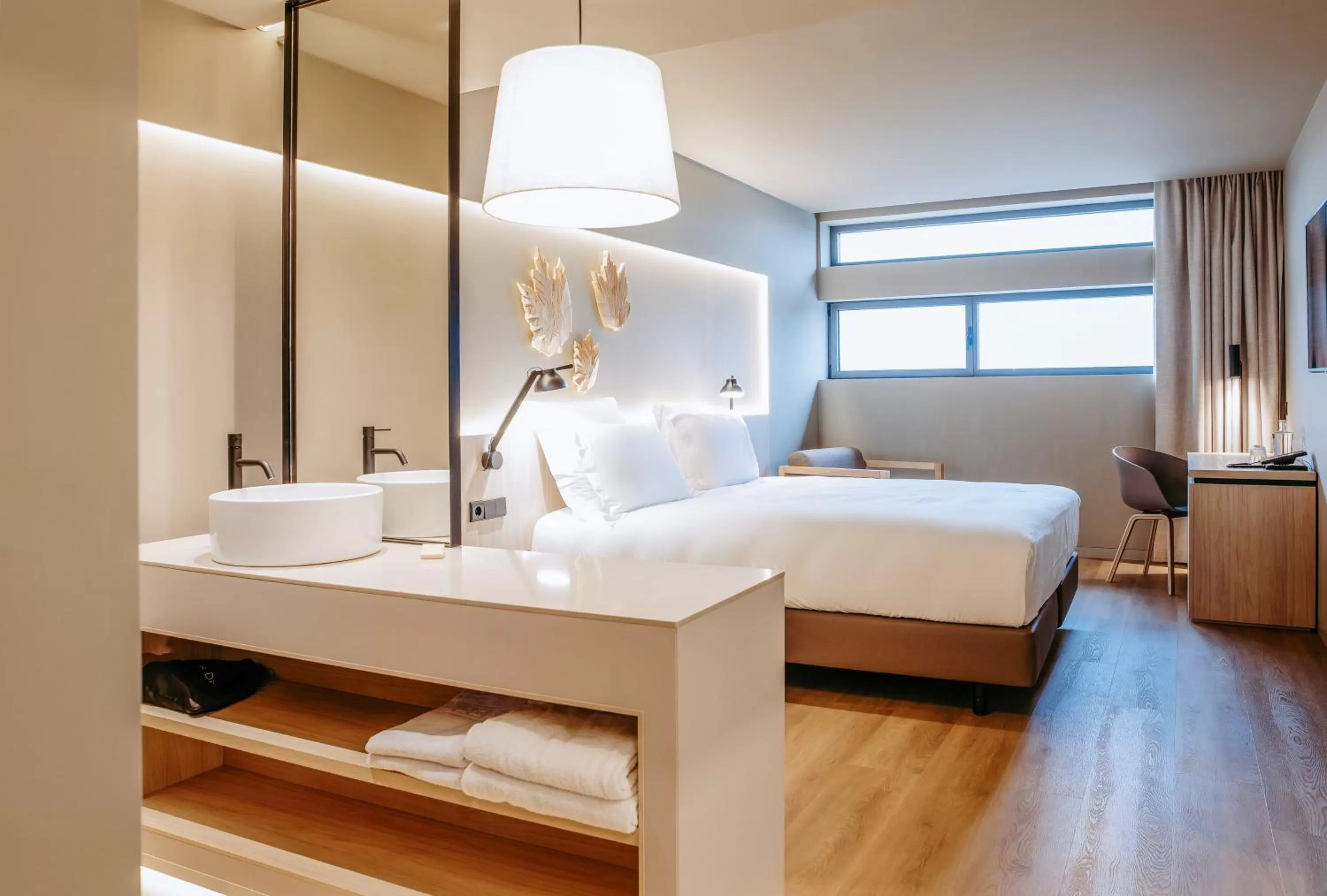 Photo of the whole room, Bed in Mercure Fátima