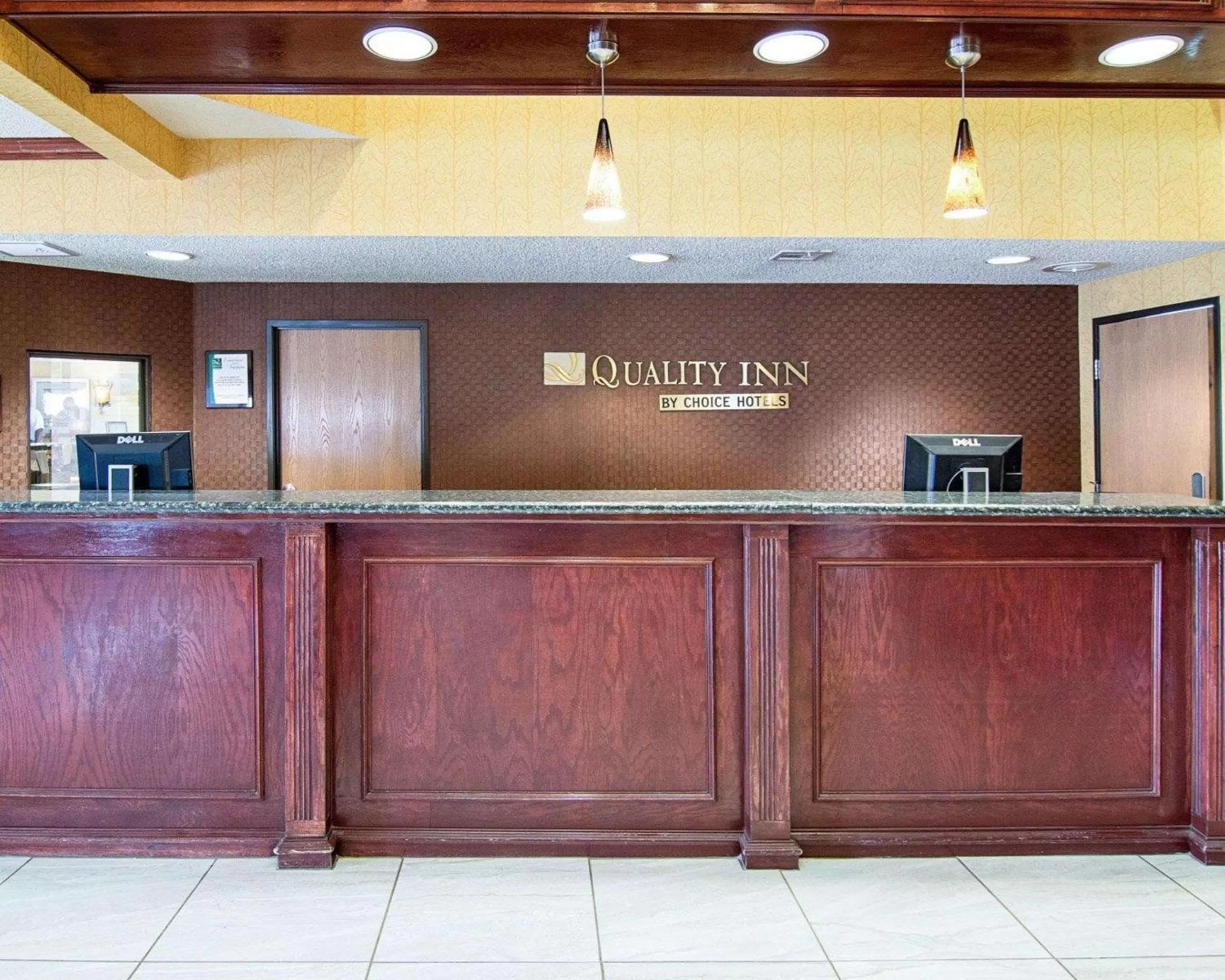 Lobby or reception in Quality Inn Midland South