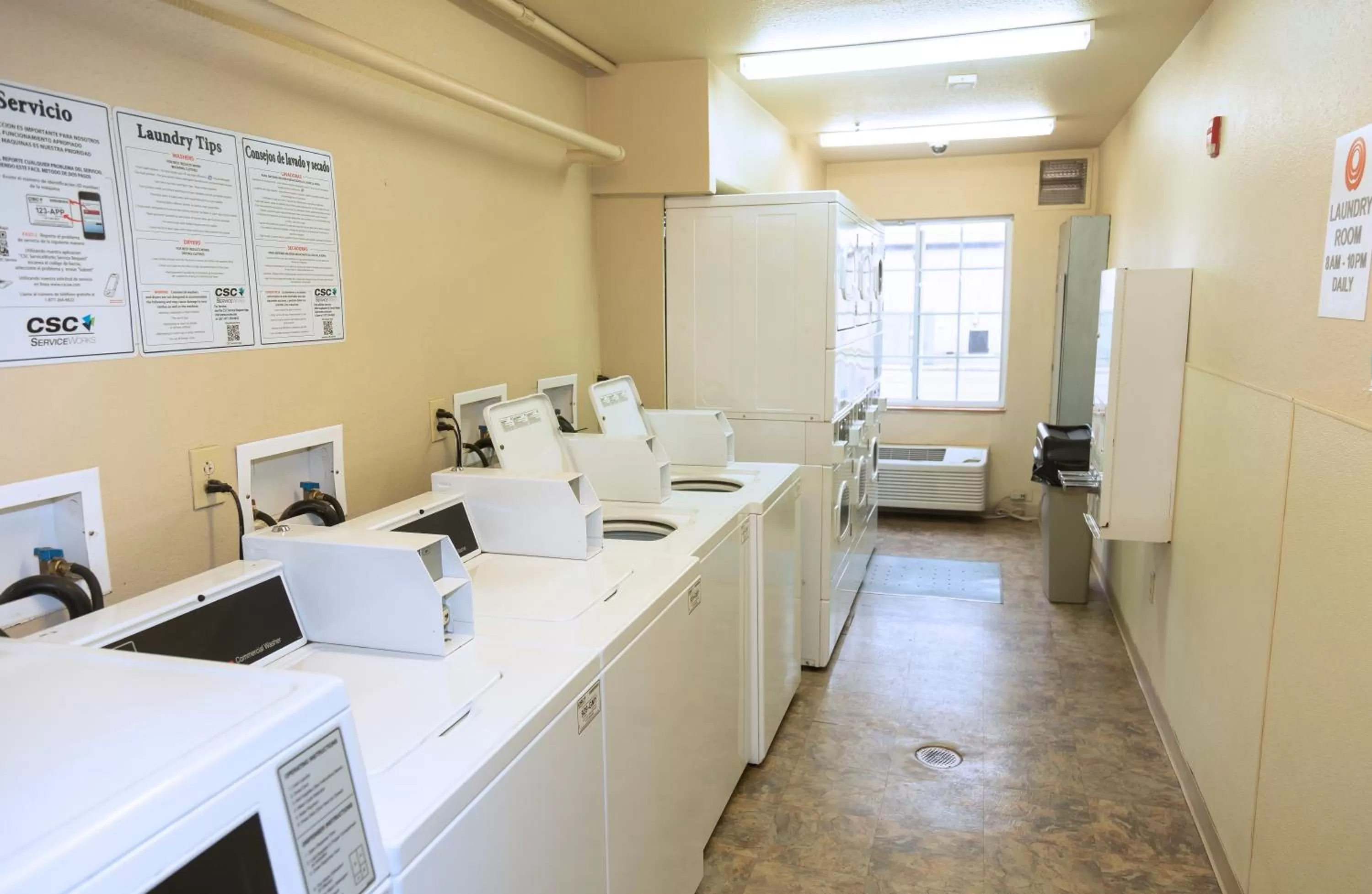 Kitchen or kitchenette, Kitchen/Kitchenette in Siegel Select Alexandria