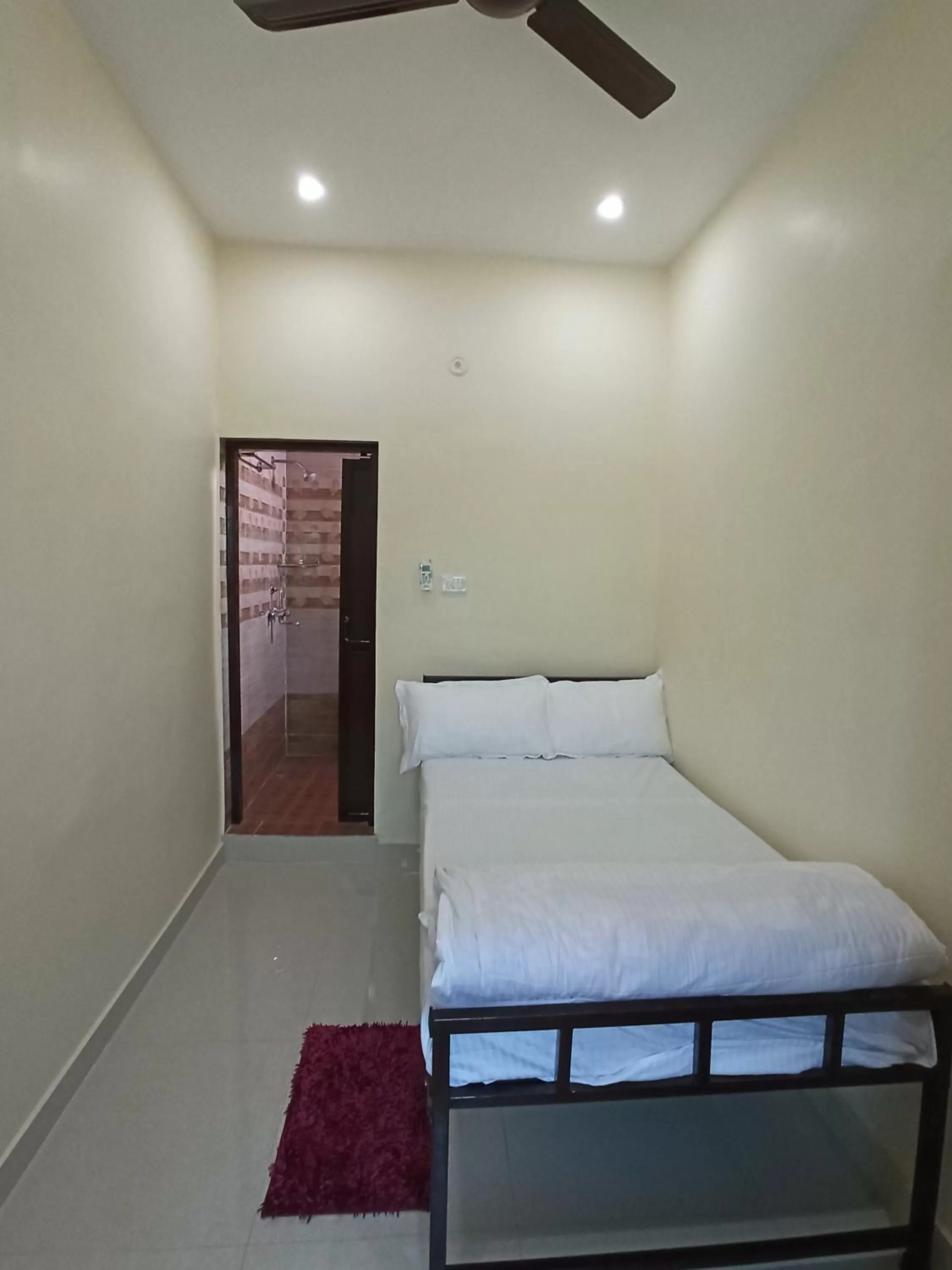 Bed in Saraswati Palace