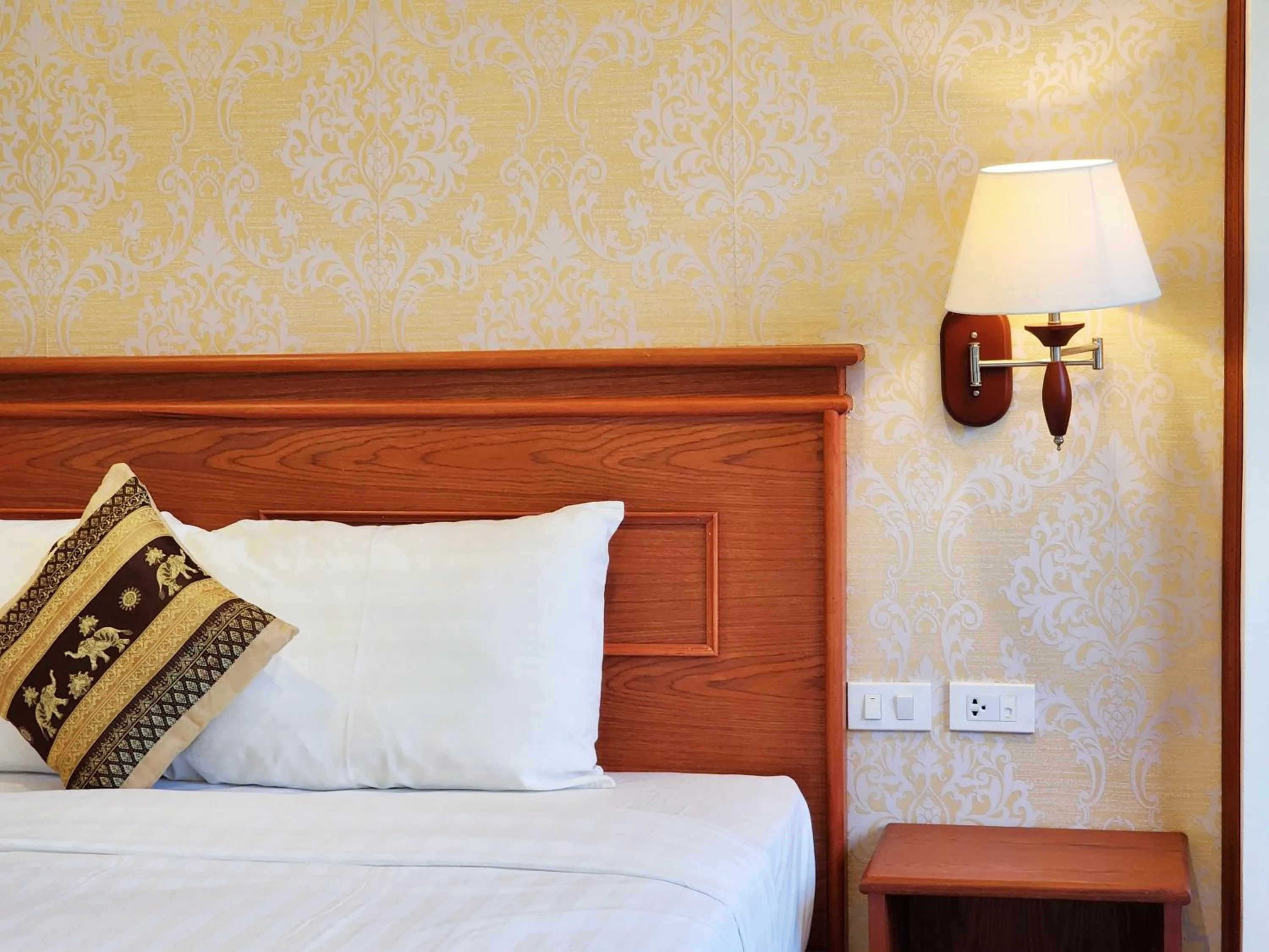 Bed in Phaithong Sotel Resort