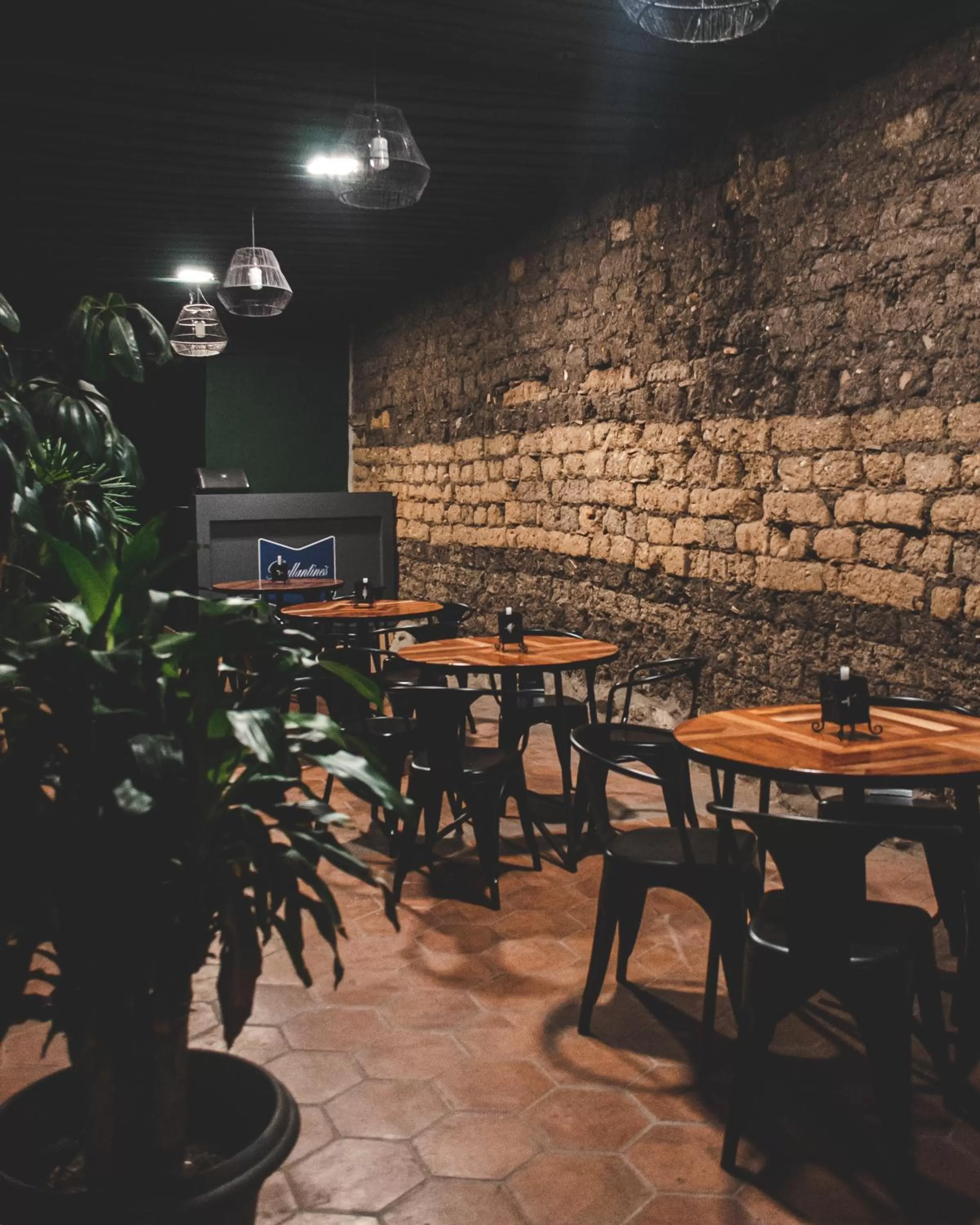 Restaurant/Places to Eat in Hotel Casa Merced