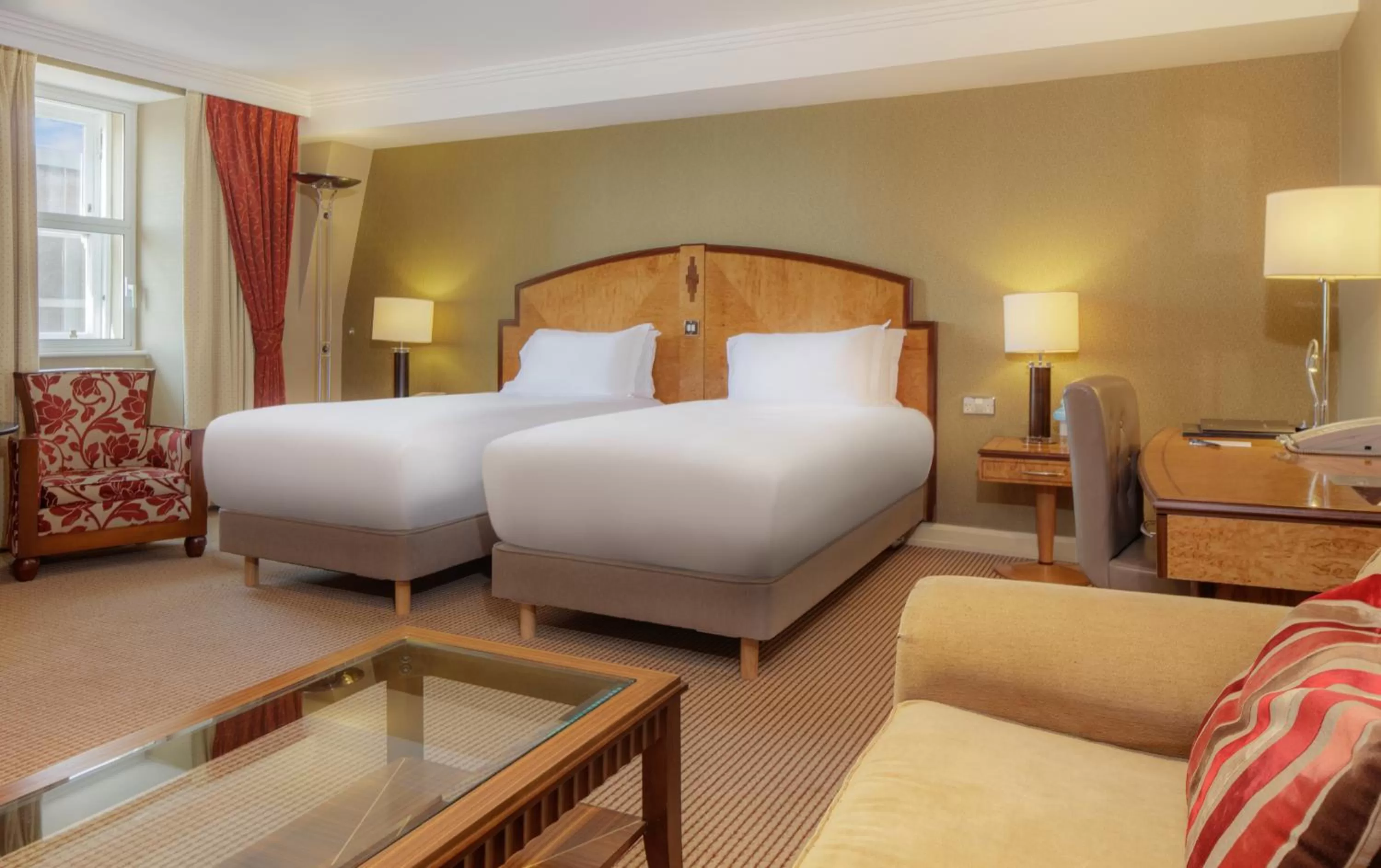 Bedroom, Bed in Hilton London Paddington