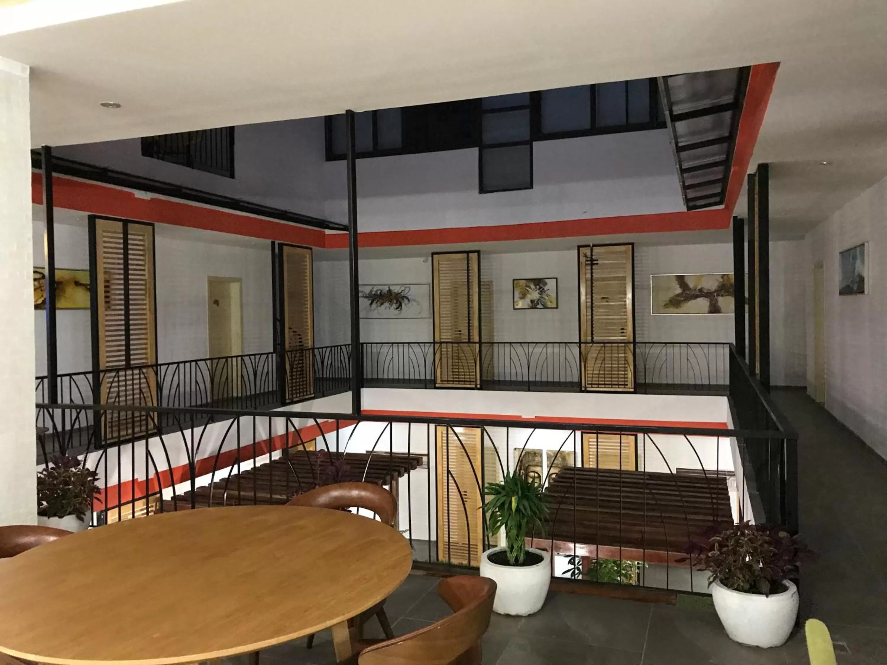 Garden view in Benny's City Hotel