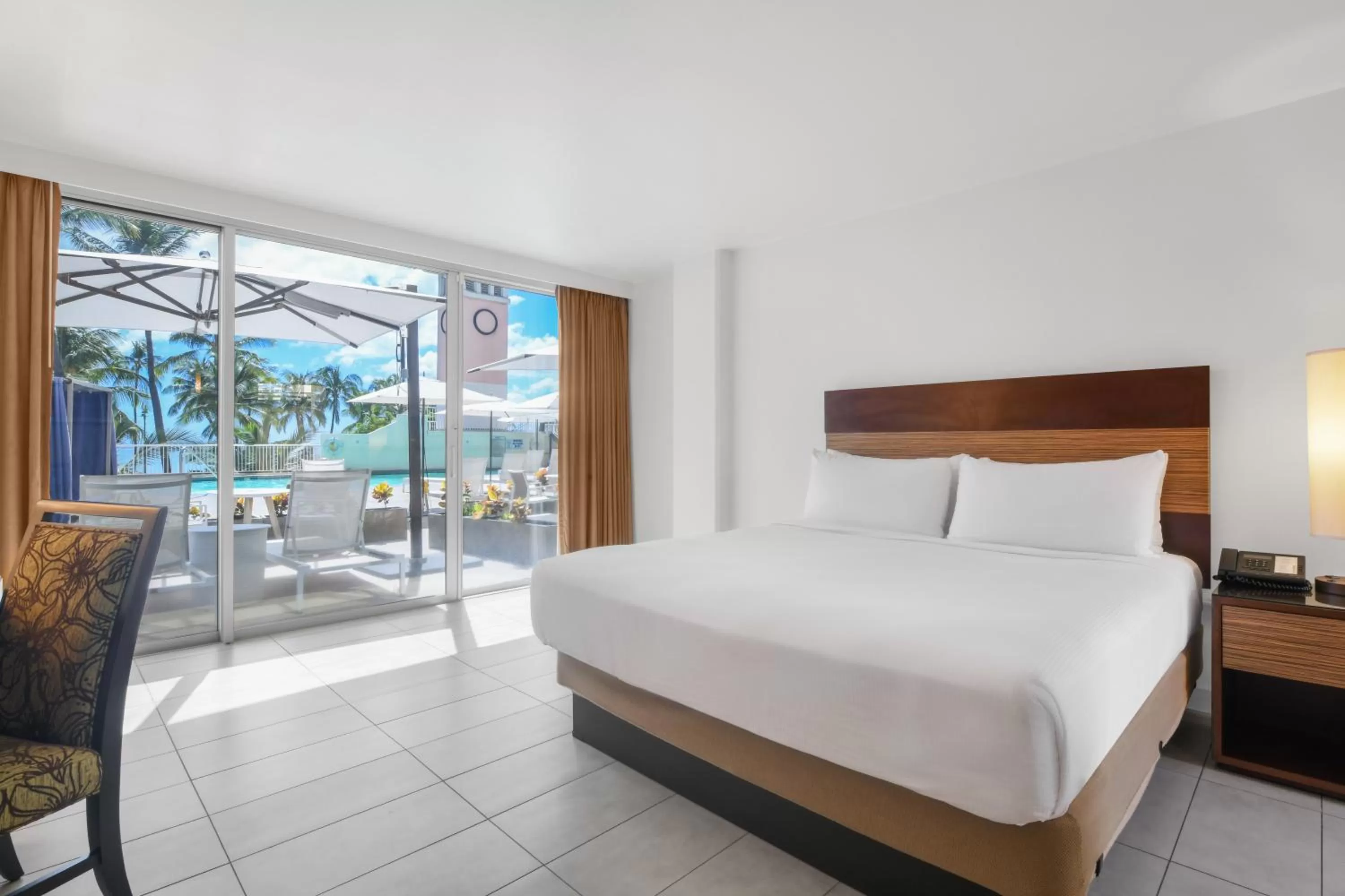 Bed in Park Shore Waikiki