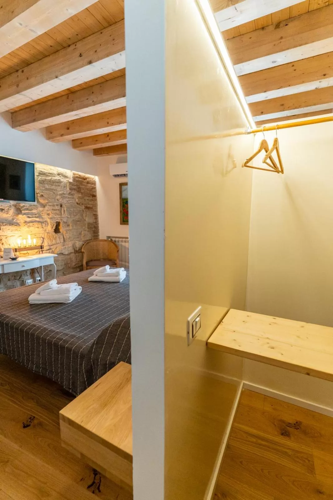 wardrobe, Bed in Khalisah