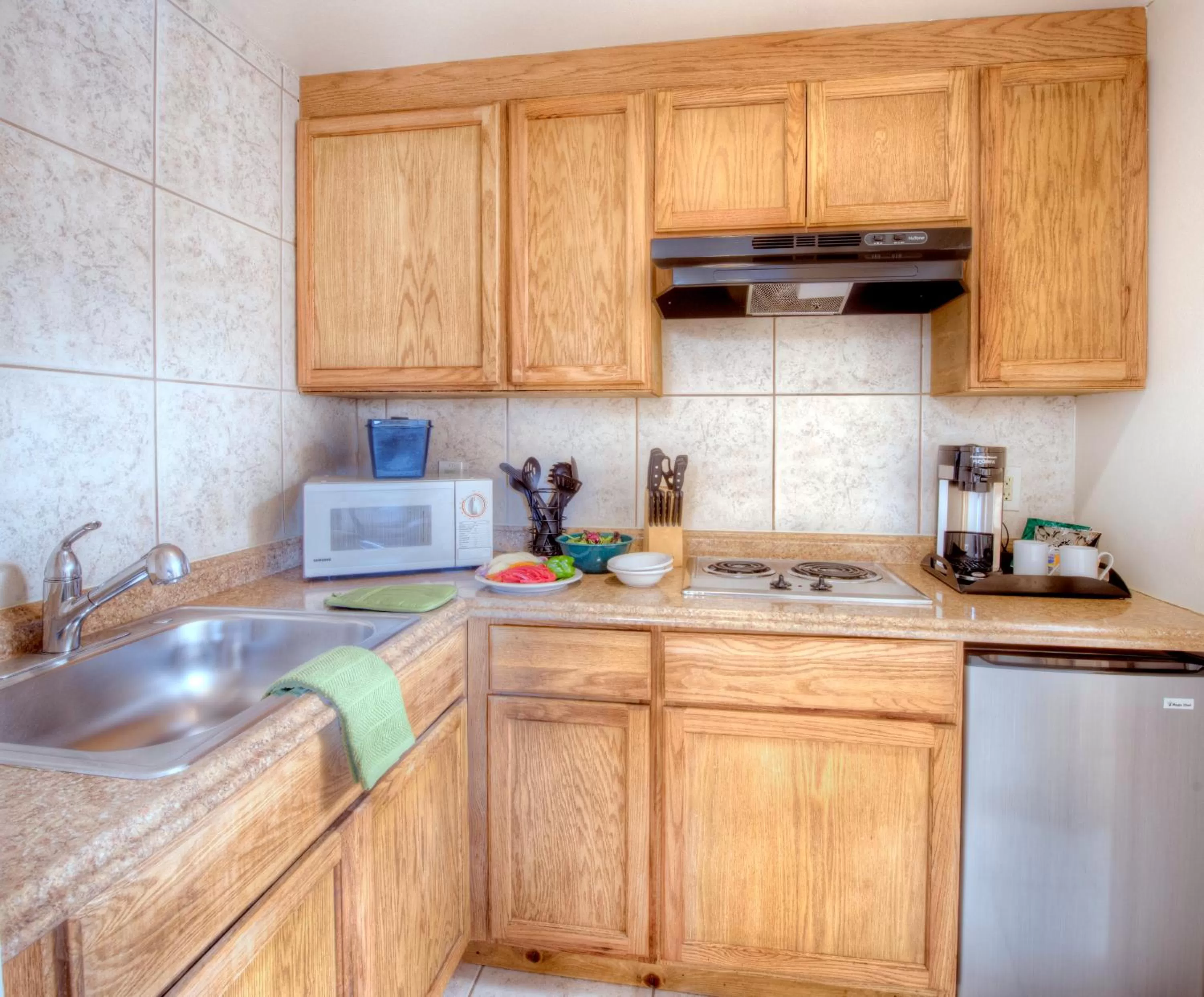 Kitchen or kitchenette in Elk Refuge Inn