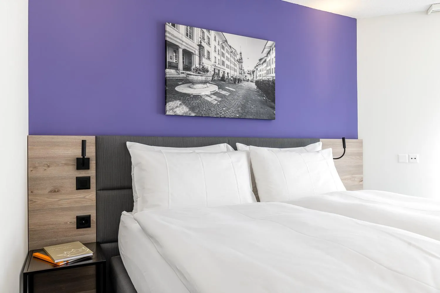 Bed in Mercure Lenzburg Krone