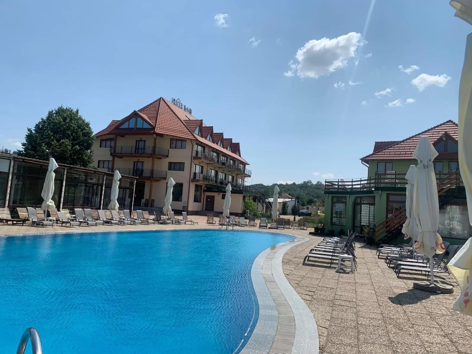 Property building, Swimming Pool in Hotel Eden