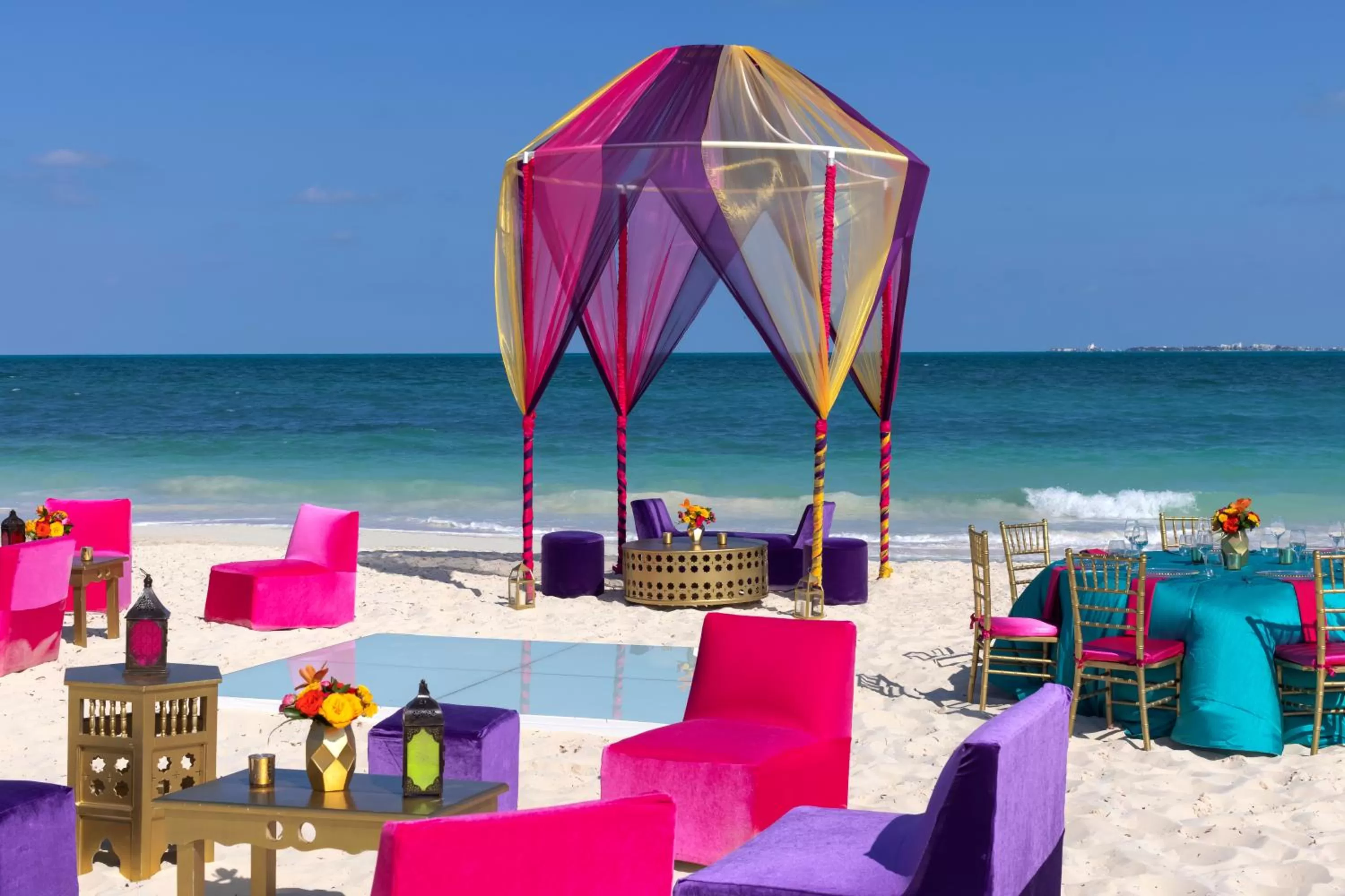 wedding in Planet Hollywood Cancun by Royalton, An Autograph Collection All-Inclusive Resort