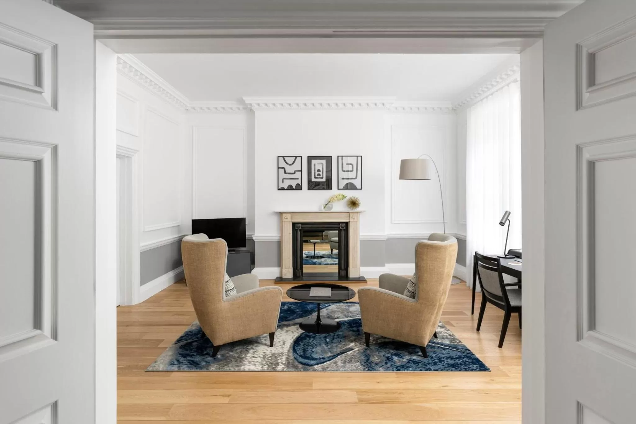 Photo of the whole room in COMO Metropolitan London