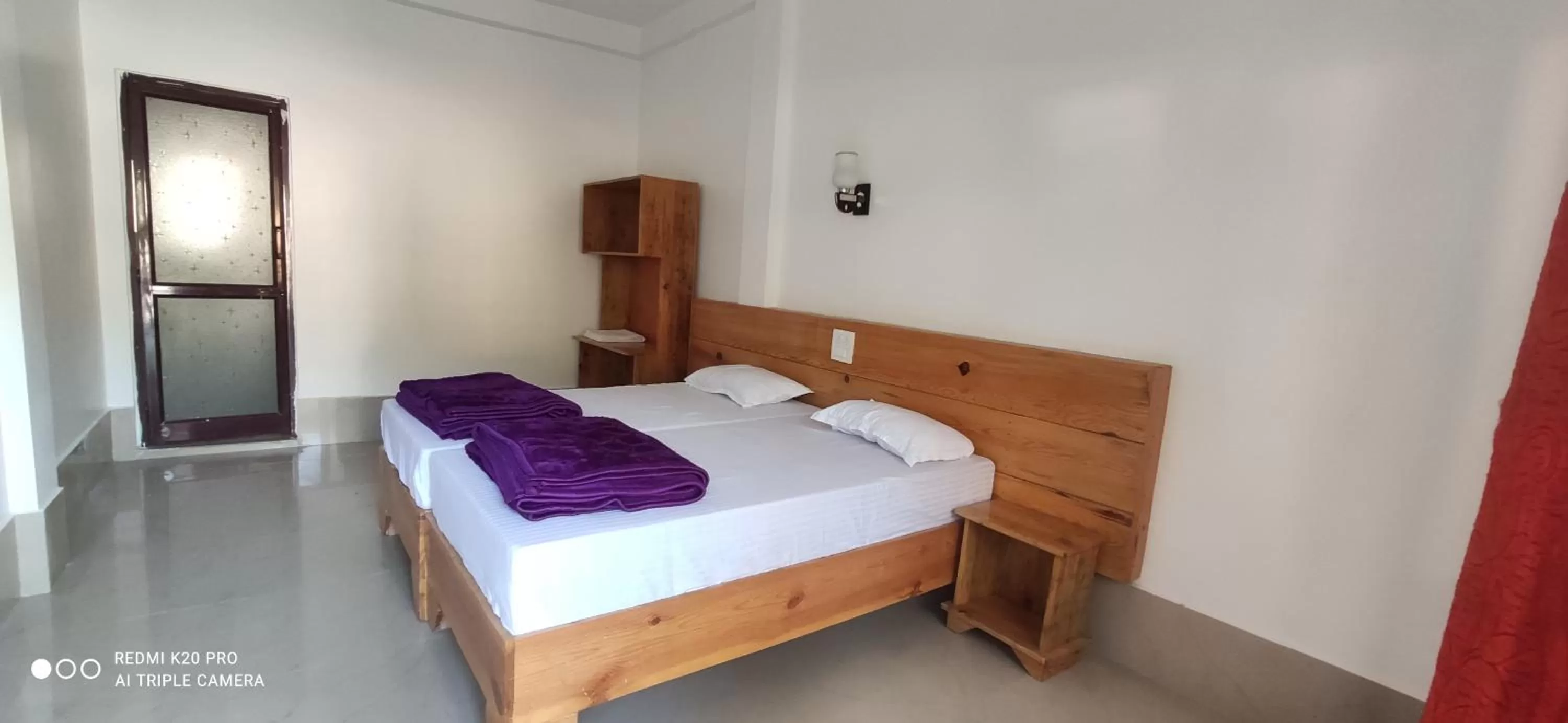 Bed in H7 Stay On The Ganges, Yoga & Spa Resort, Rishikesh