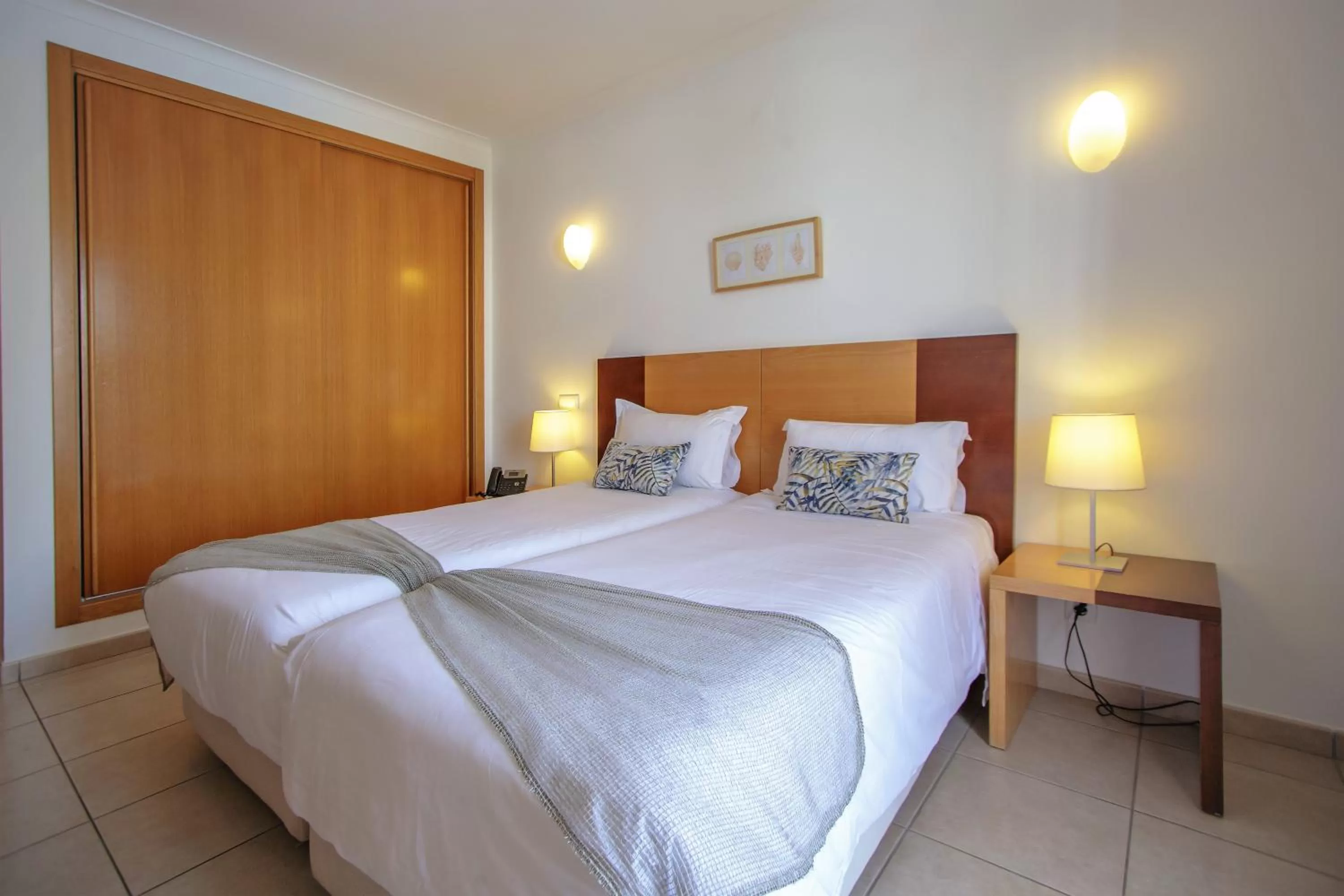 Bed in Aquamar Albufeira Aparthotel