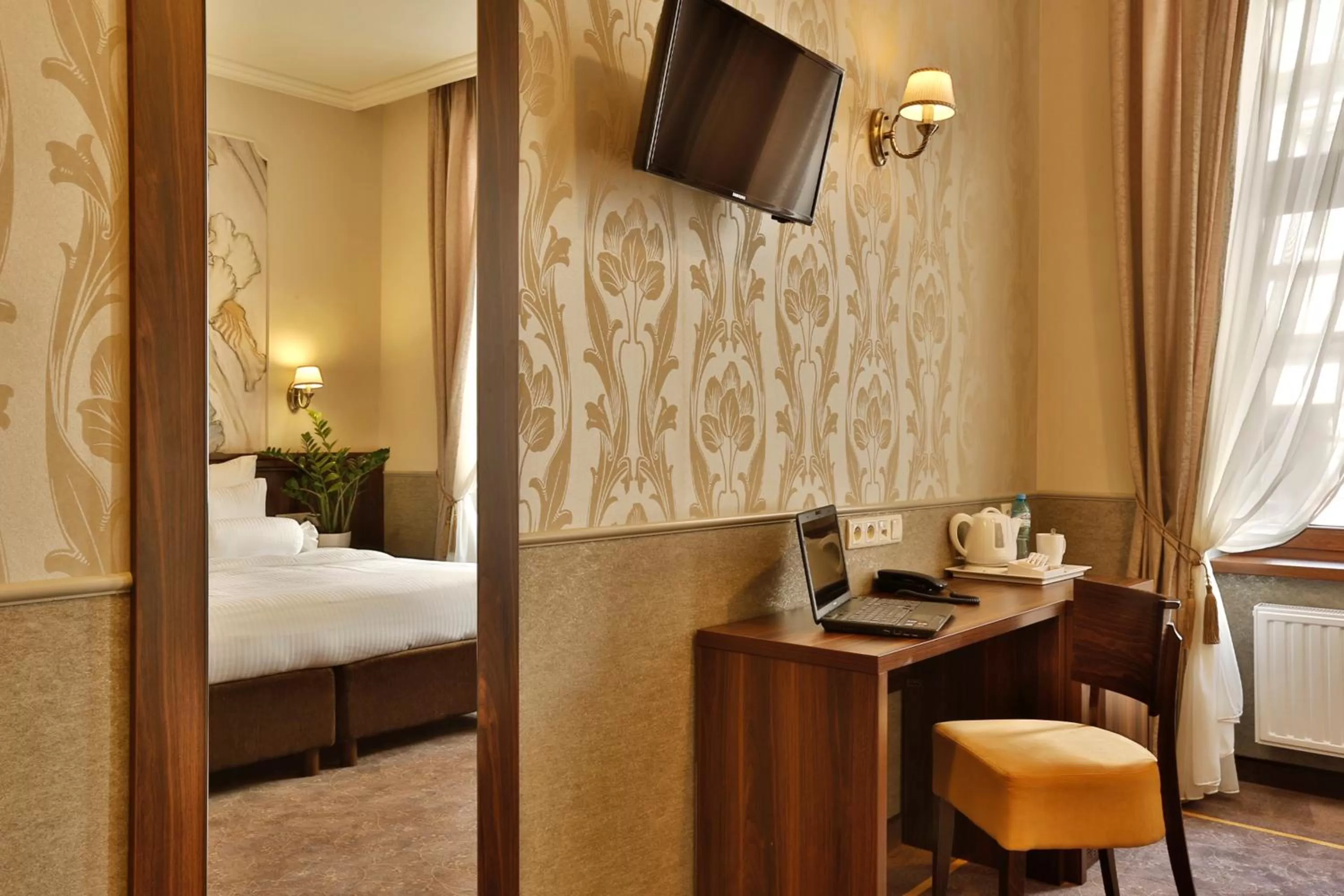 Living room, Bed in Amber Boutique Hotels - Amber Design