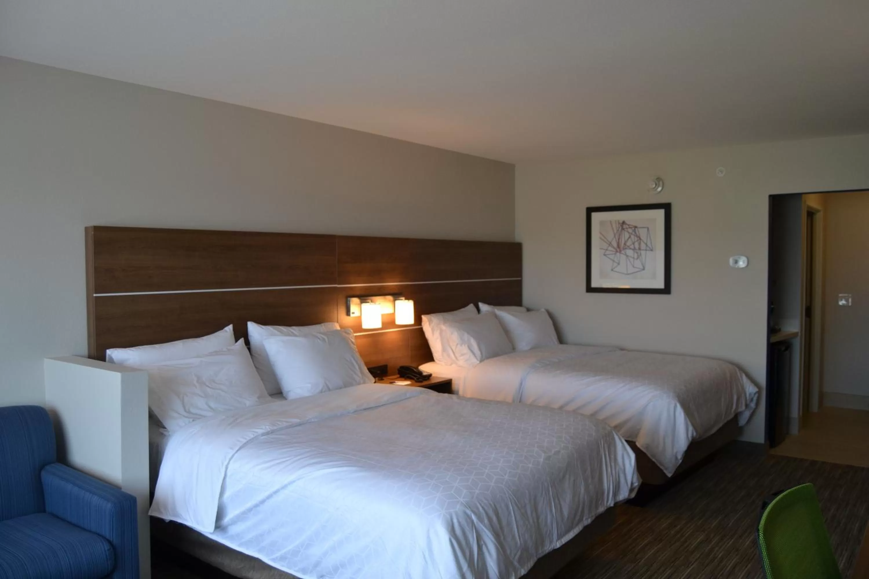 Photo of the whole room, Bed in Holiday Inn Express & Suites Goodlettsville N - Nashville by IHG