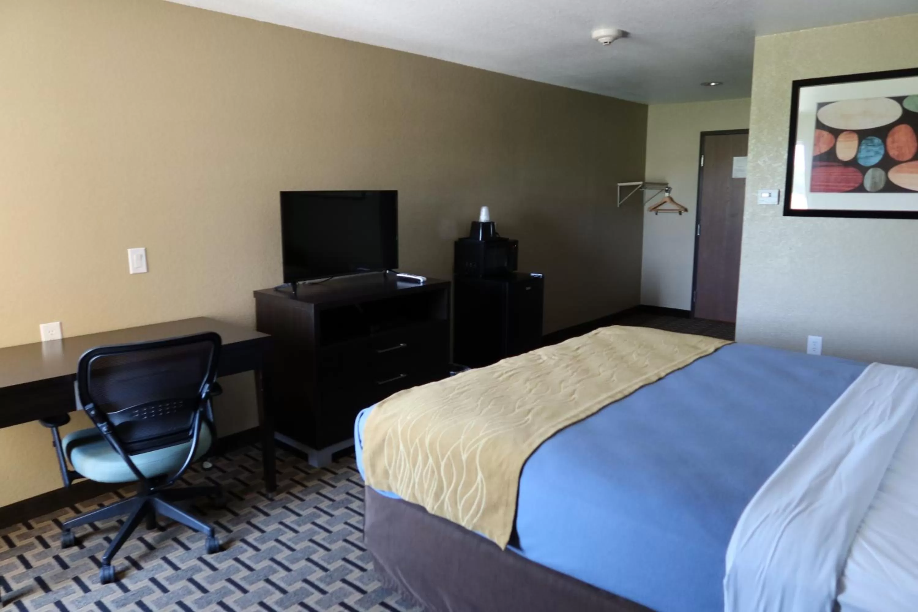 Bed in West Worth Inn & Suites White Settlement