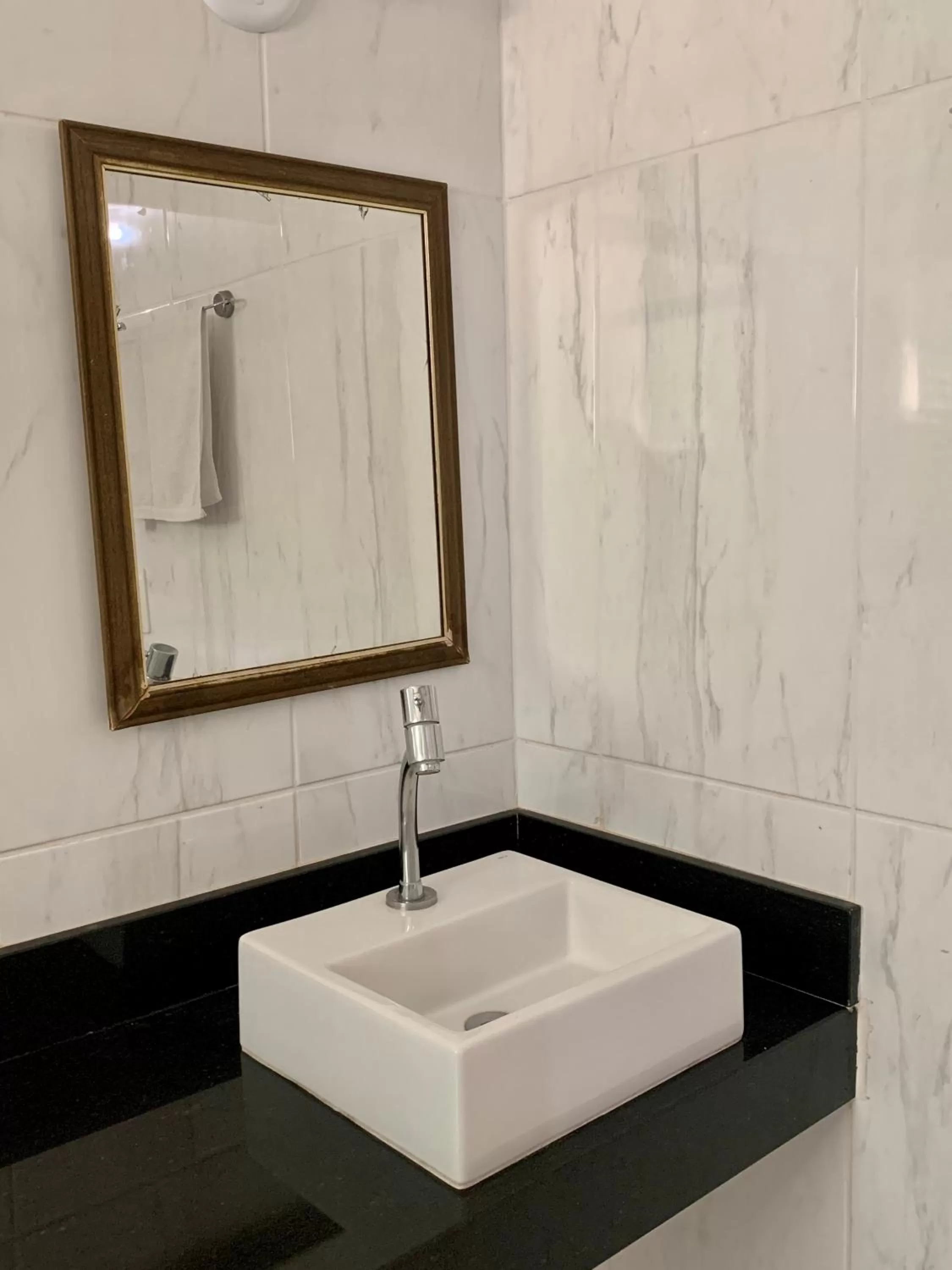 Bathroom in Pousada Jardim Brasília