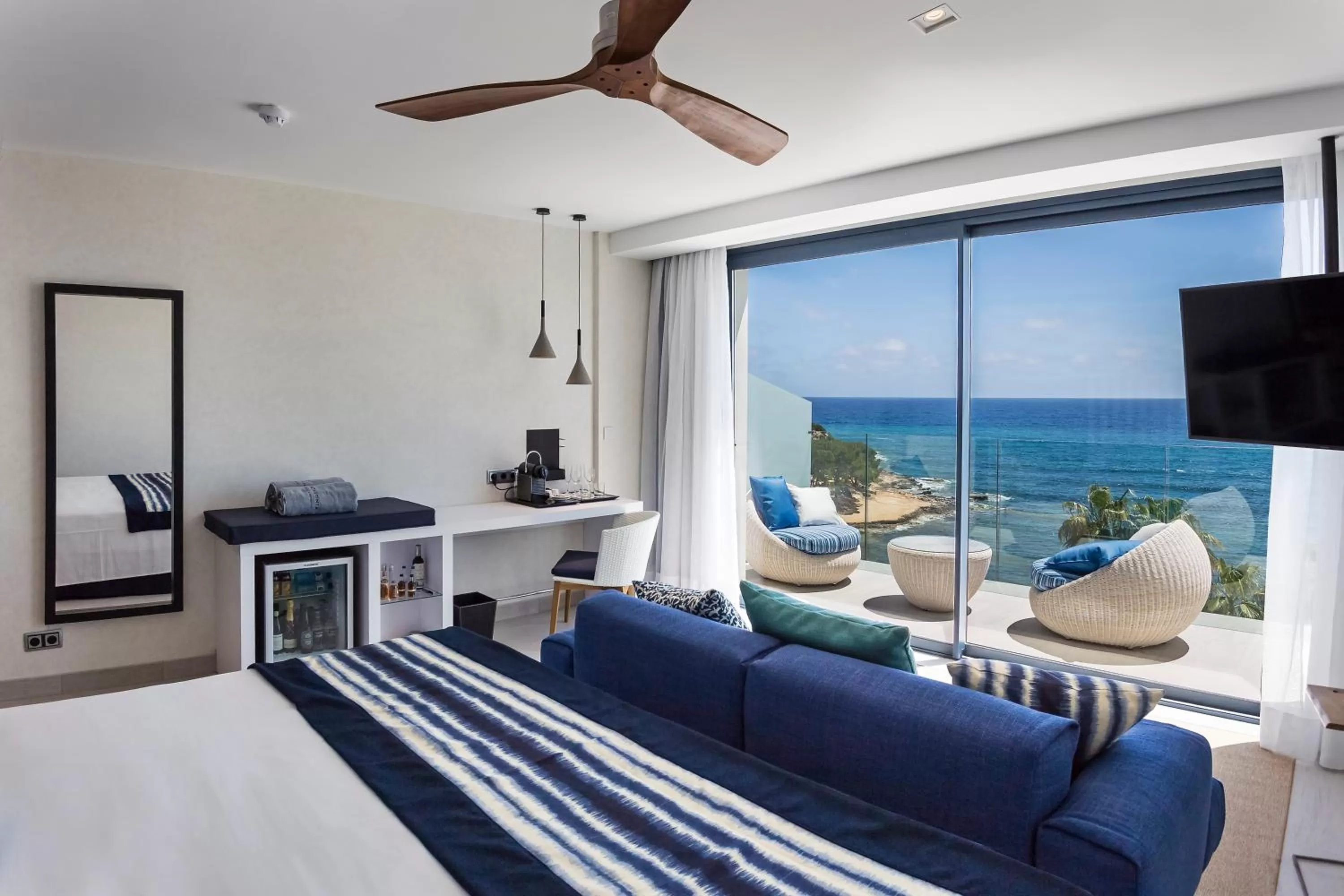 Photo of the whole room, Bed in Catalonia Royal Ses Estaques-Adults Only