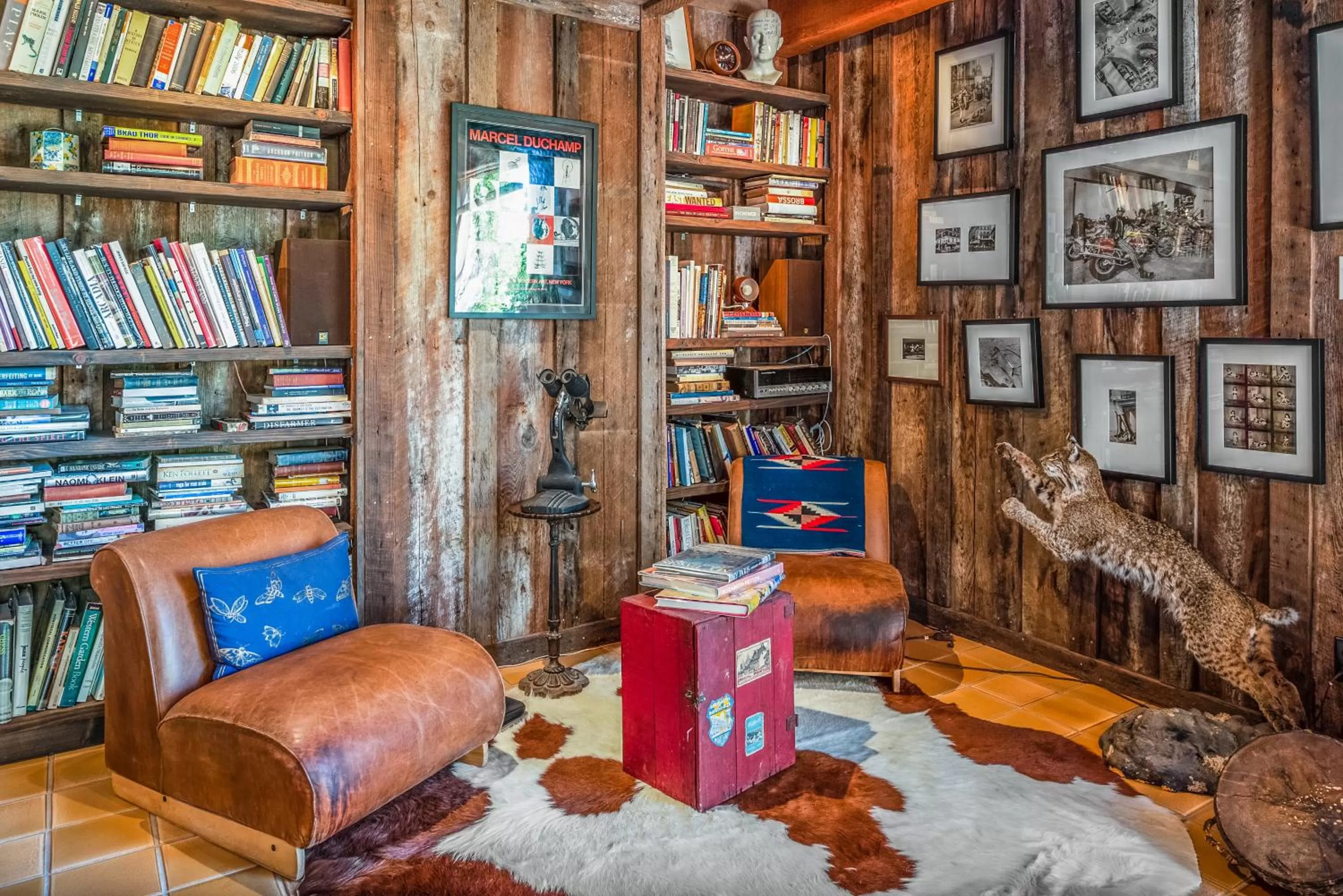 Seating area in Inn Paradiso