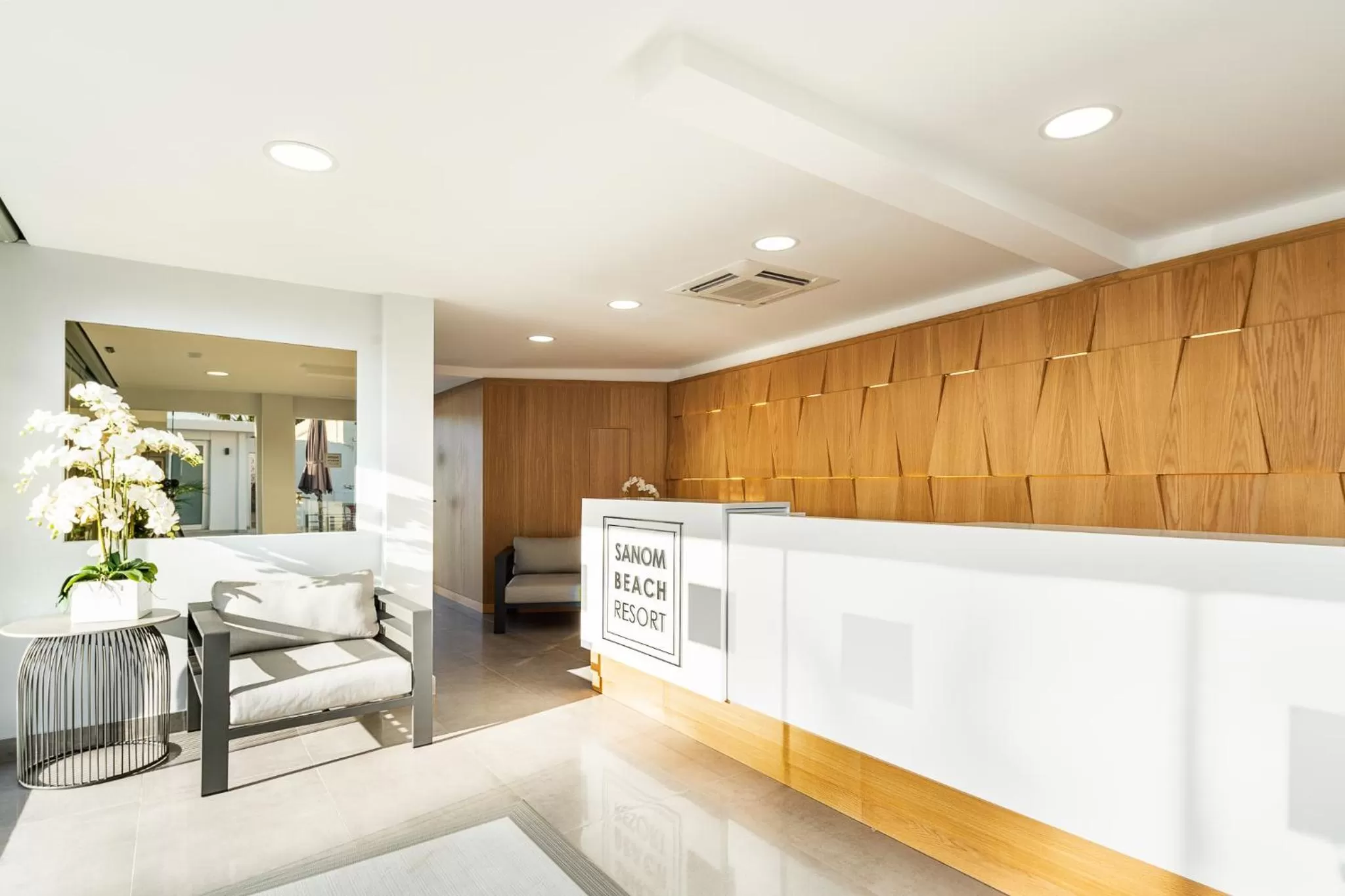 Lobby or reception in Sanom Beach Resort Only Adults