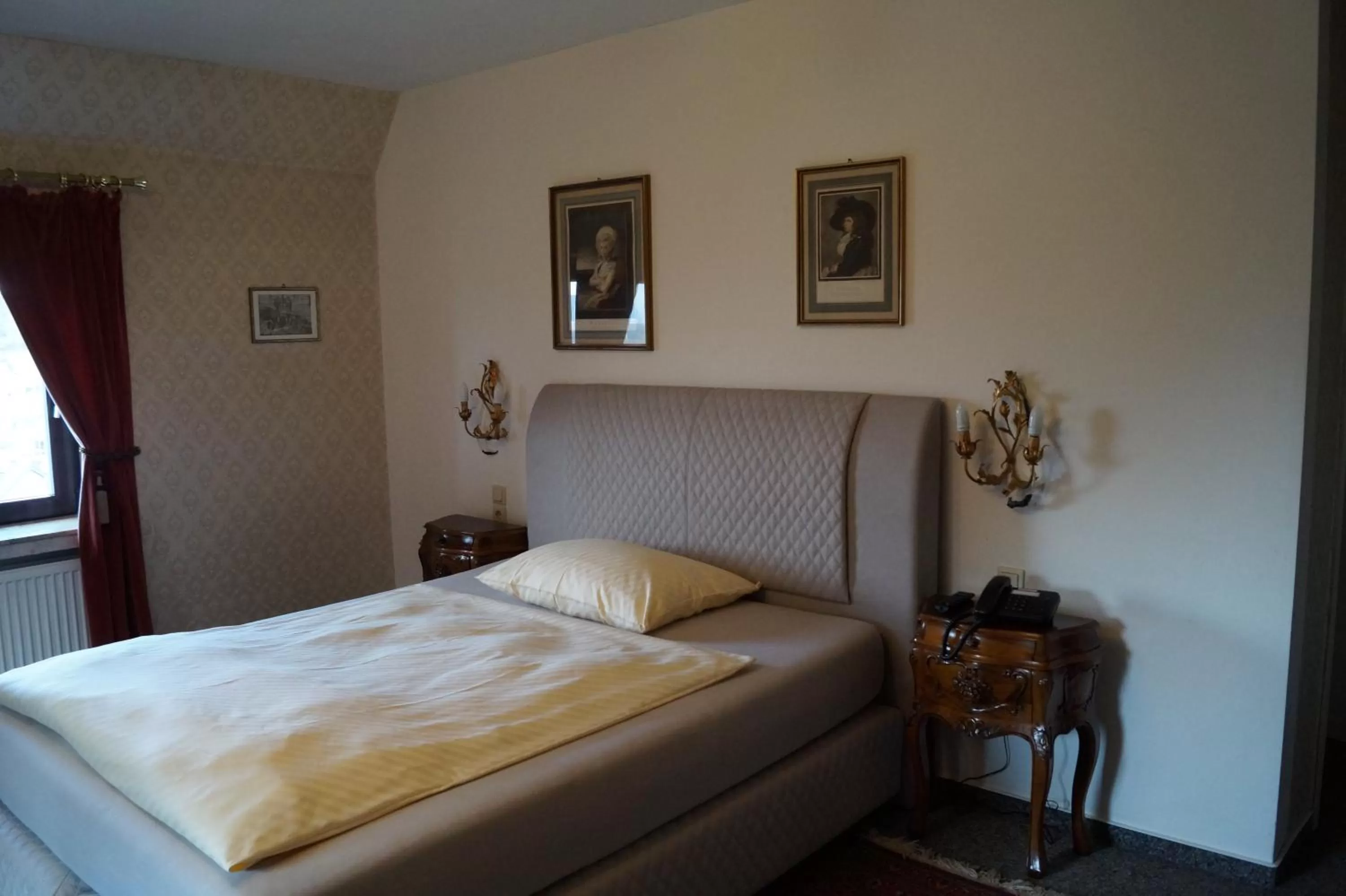 Photo of the whole room, Bed in Residenz Kommende