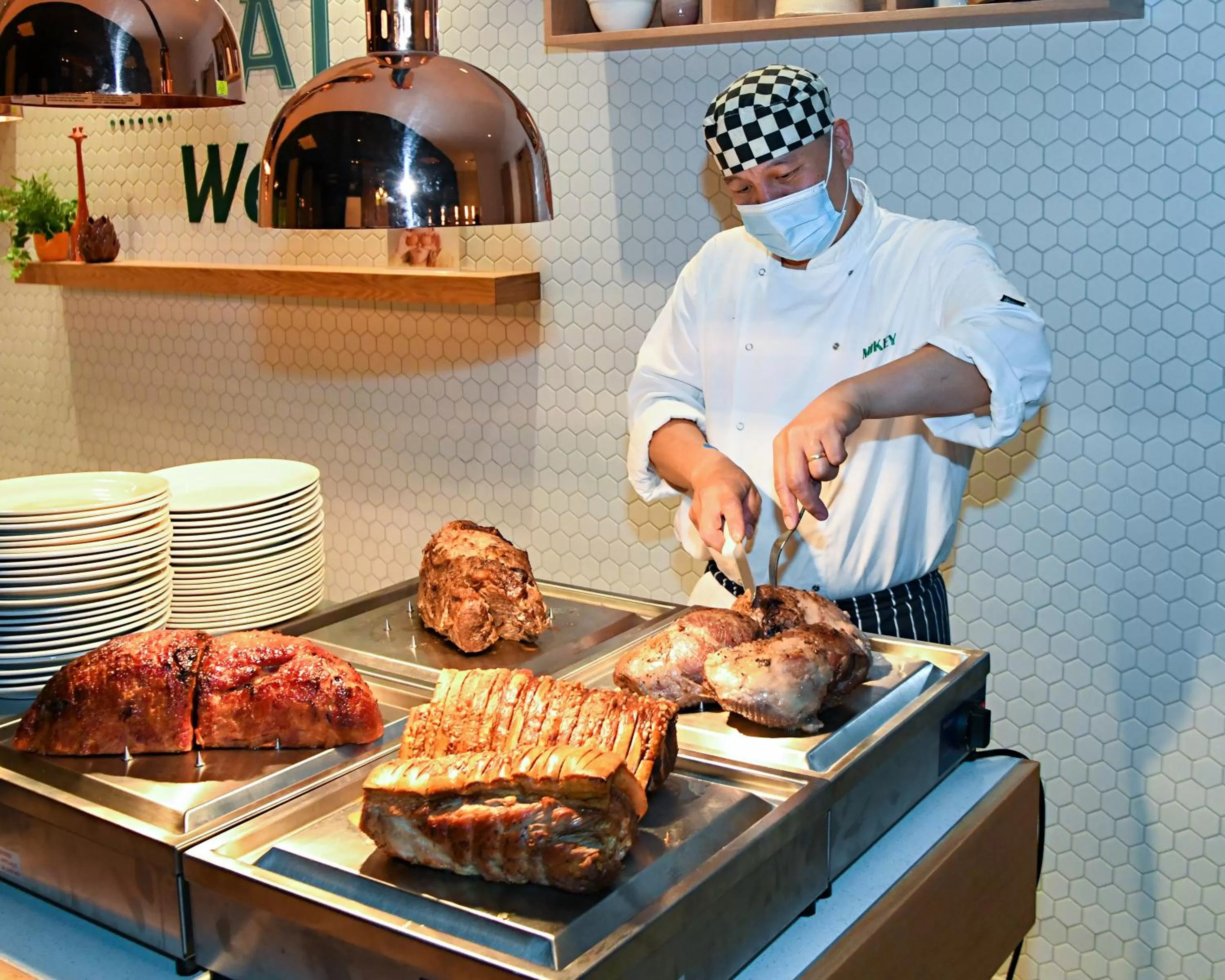 Restaurant/places to eat in Holiday Inn Newport by IHG