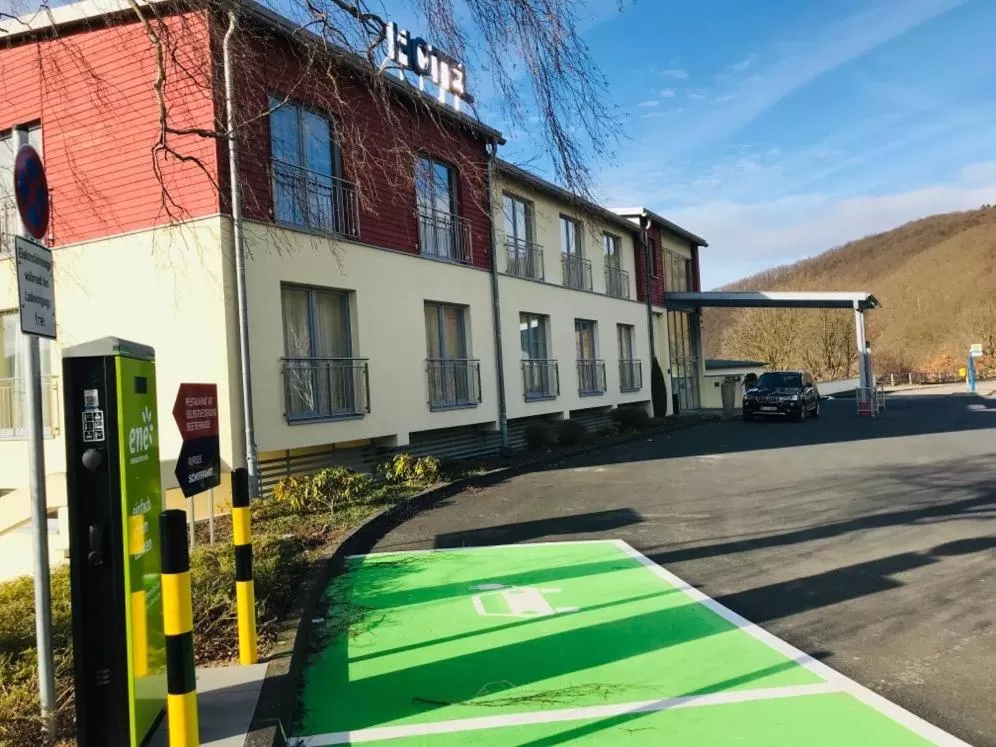 Parking in Der Seehof