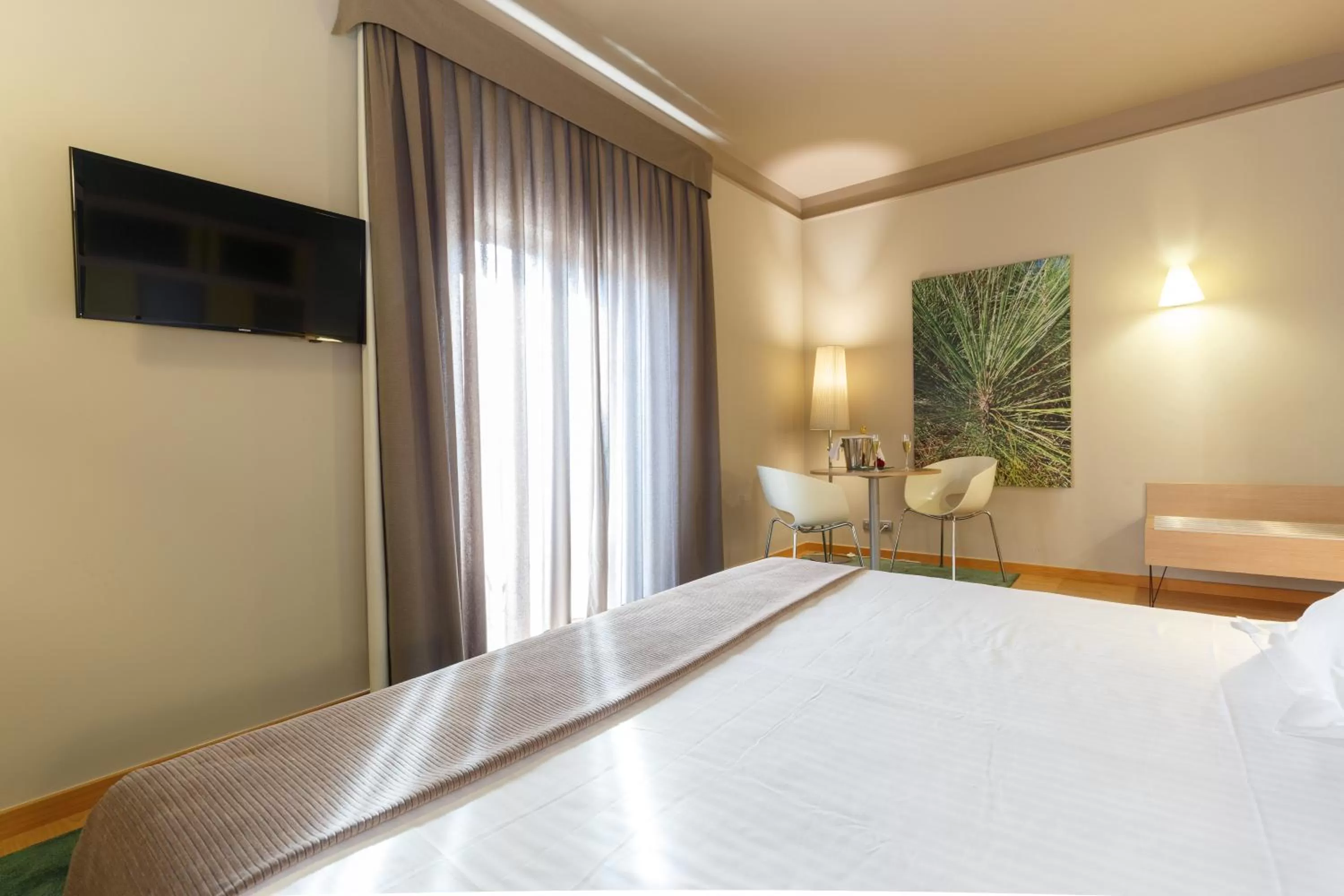 Photo of the whole room in Ciutat de Barcelona