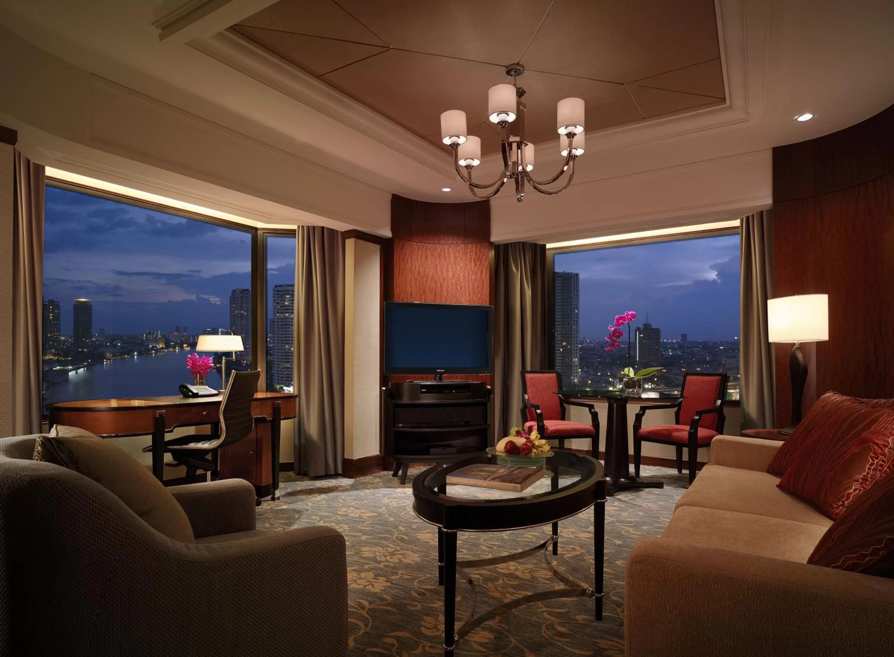 Living room in Shangri-La Bangkok