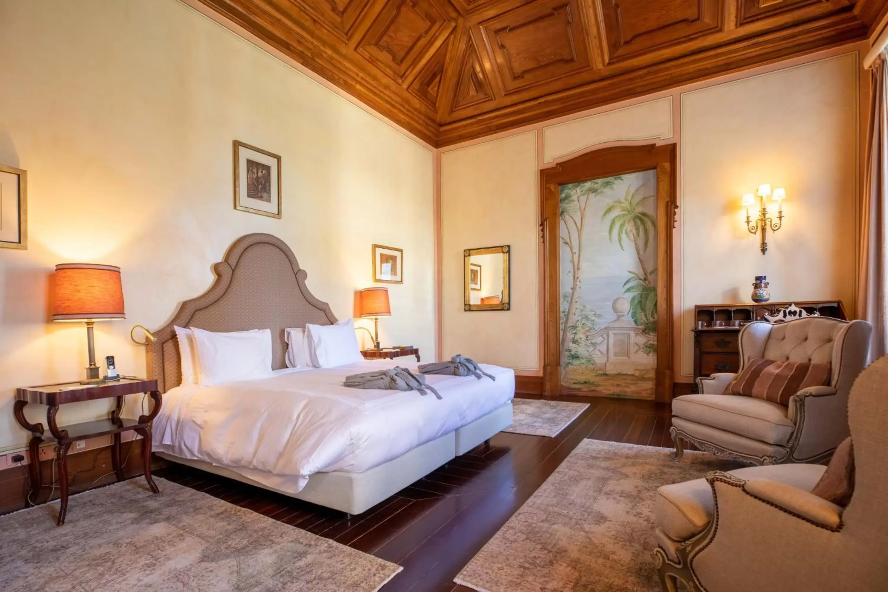 Suite Superior Garden View in Estoril Vintage Hotel Suite Superior Garden View in Estoril Vintage Hotel